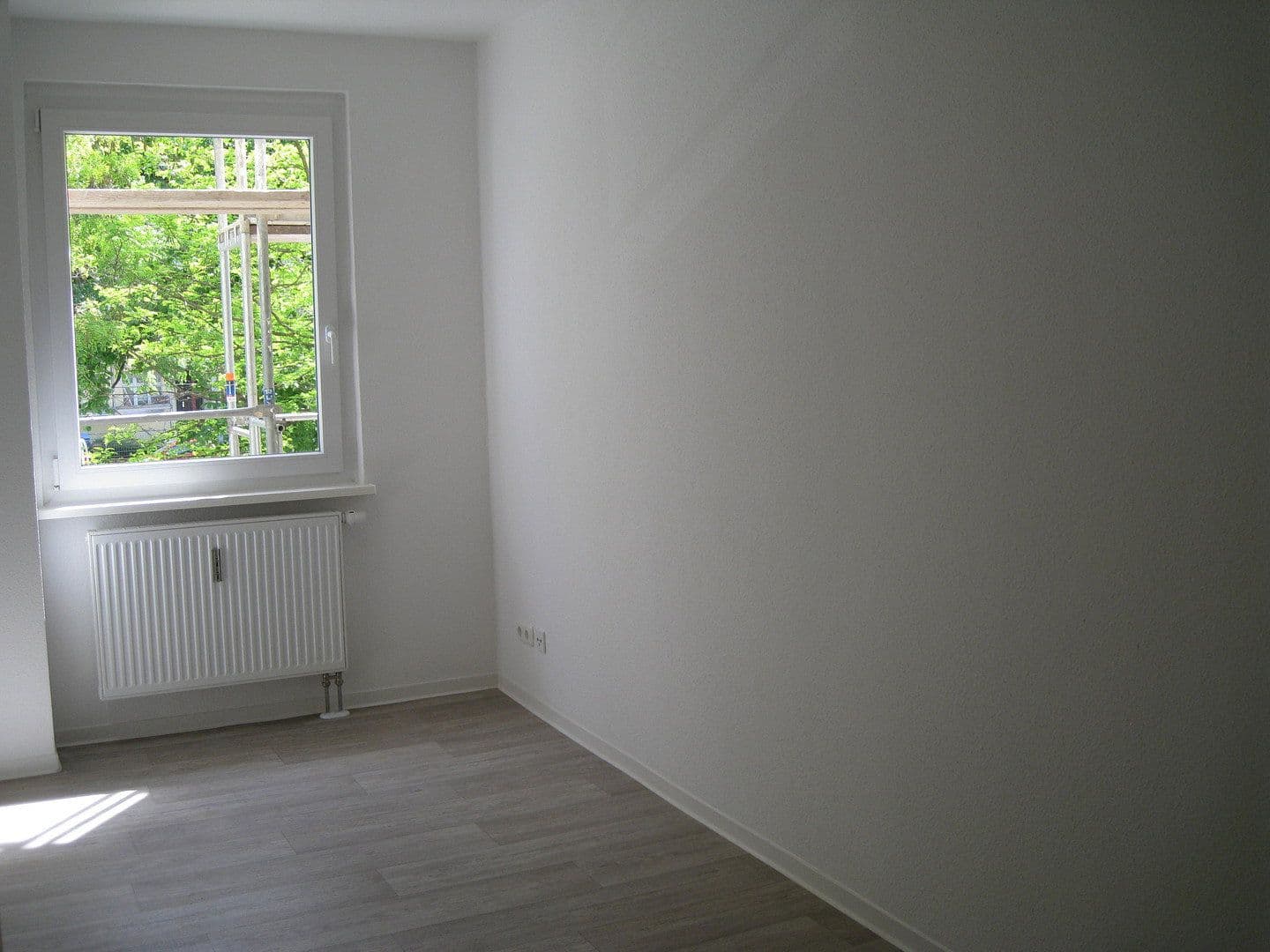 Pronájem bytu 3+1 60 m², Magdeburg, Sasko-Anhaltsko Pronájem bytu 3+1 60 m², Magdeburg, Sasko-Anhaltsko