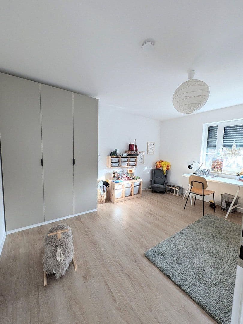 Prodej domu 261 m², pozemek 700 m², Oberfrohnaer Str. 135, Chemnitz, Sasko Prodej domu 261 m², pozemek 700 m², Oberfrohnaer Str. 135, Chemnitz, Sasko