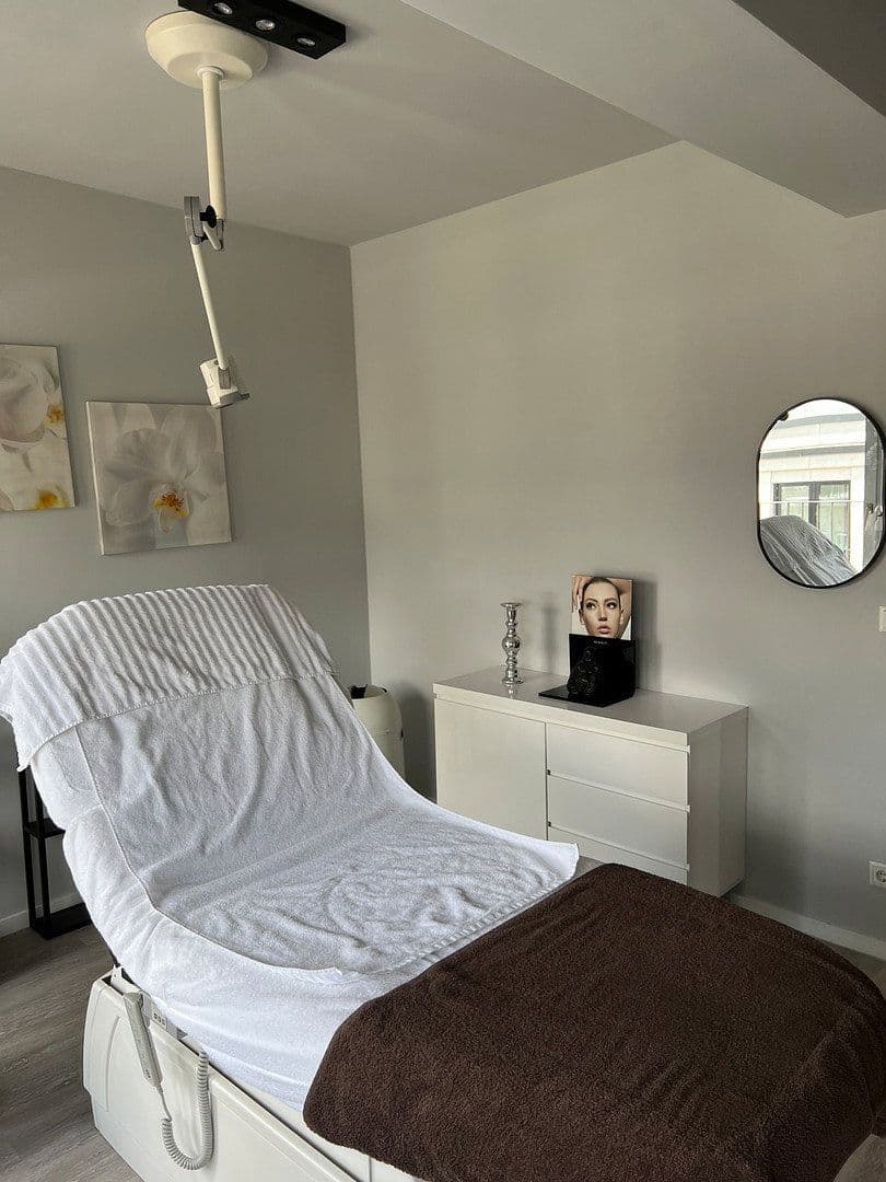 Pronájem kanceláře 115 m², Schadowstrasse 74, Düsseldorf, Severní Porýní-Vestfálsko Pronájem kanceláře 115 m², Schadowstrasse 74, Düsseldorf, Severní Porýní-Vestfálsko