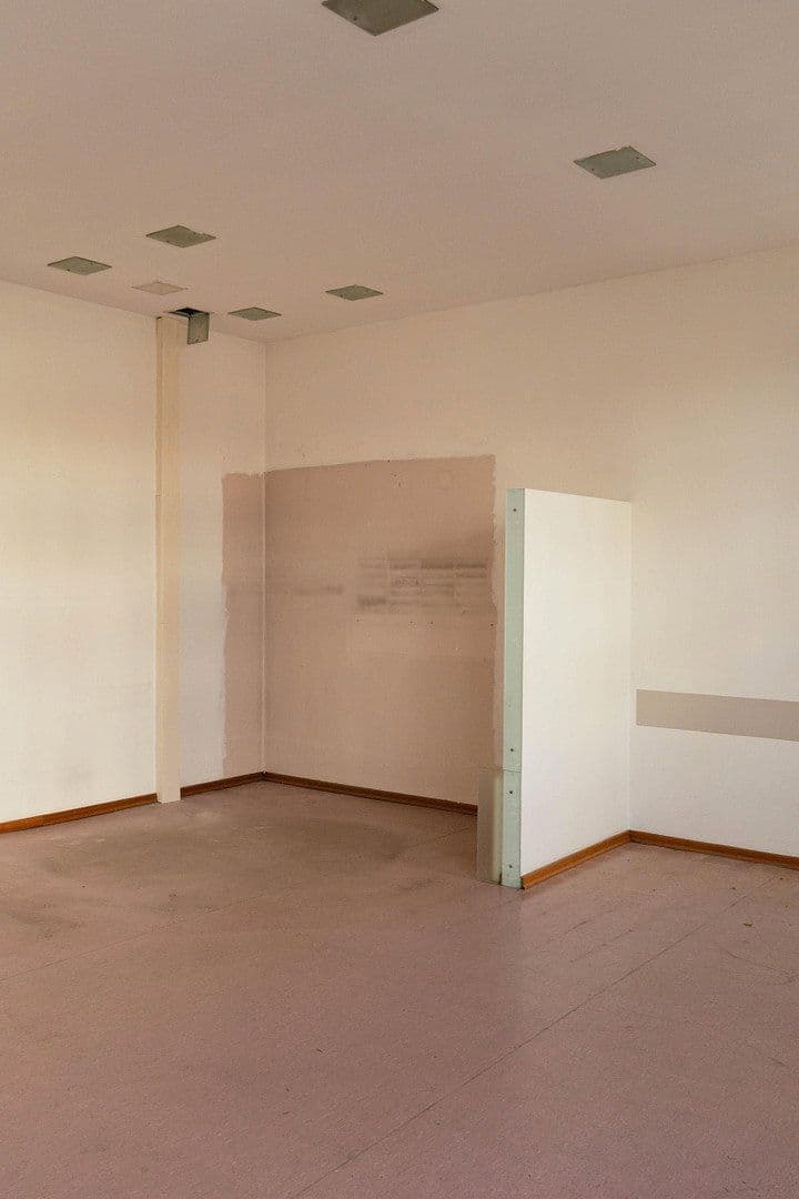 Pronájem kanceláře 116 m², Dietzgenstr. 93, Berlin, Berlín Pronájem kanceláře 116 m², Dietzgenstr. 93, Berlin, Berlín