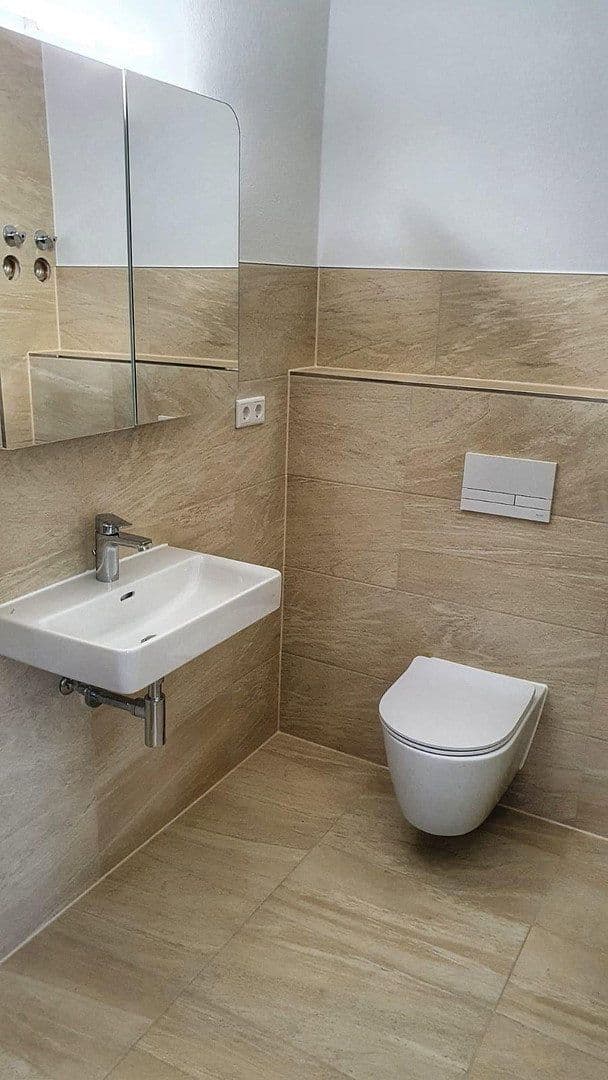 Pronájem bytu 1+1 40 m², Stuttgarter Straße 23, Leonberg, Bádensko-Württembersko Pronájem bytu 1+1 40 m², Stuttgarter Straße 23, Leonberg, Bádensko-Württembersko
