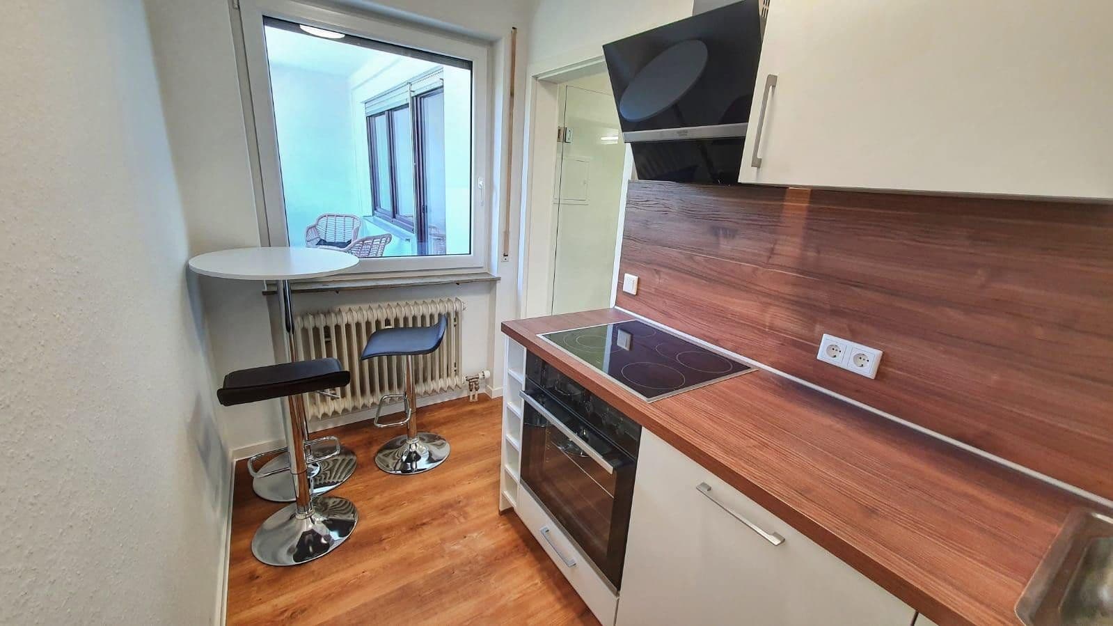 Pronájem bytu 1+1 40 m², Stuttgarter Straße 23, Leonberg, Bádensko-Württembersko Pronájem bytu 1+1 40 m², Stuttgarter Straße 23, Leonberg, Bádensko-Württembersko