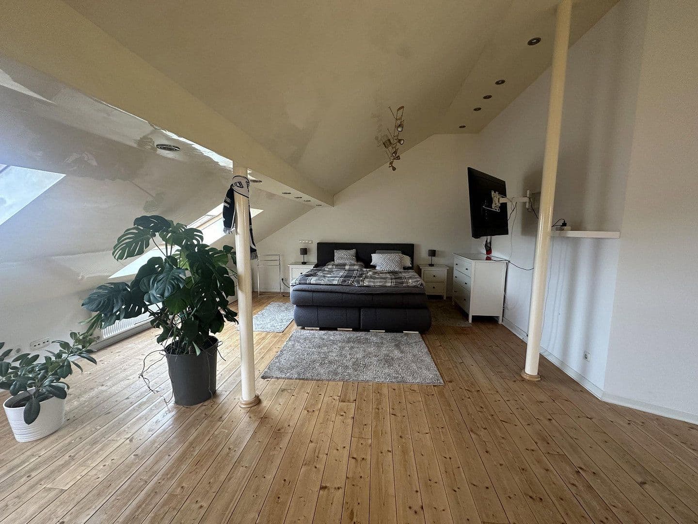 Pronájem bytu 4+1 108 m², Ludwigshafen, Porýní-Falc Pronájem bytu 4+1 108 m², Ludwigshafen, Porýní-Falc