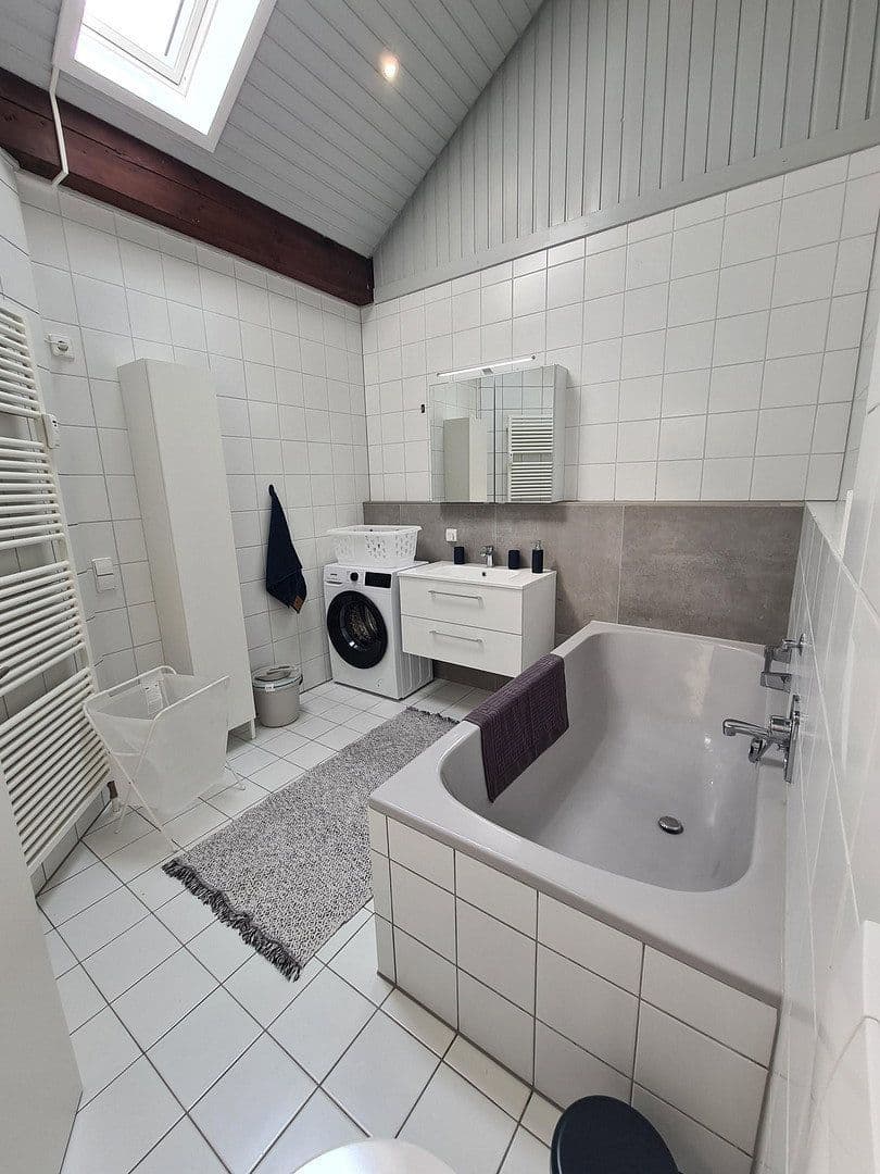 Pronájem bytu 2+1 53 m², Leinfelden-Echterdingen, Bádensko-Württembersko Pronájem bytu 2+1 53 m², Leinfelden-Echterdingen, Bádensko-Württembersko