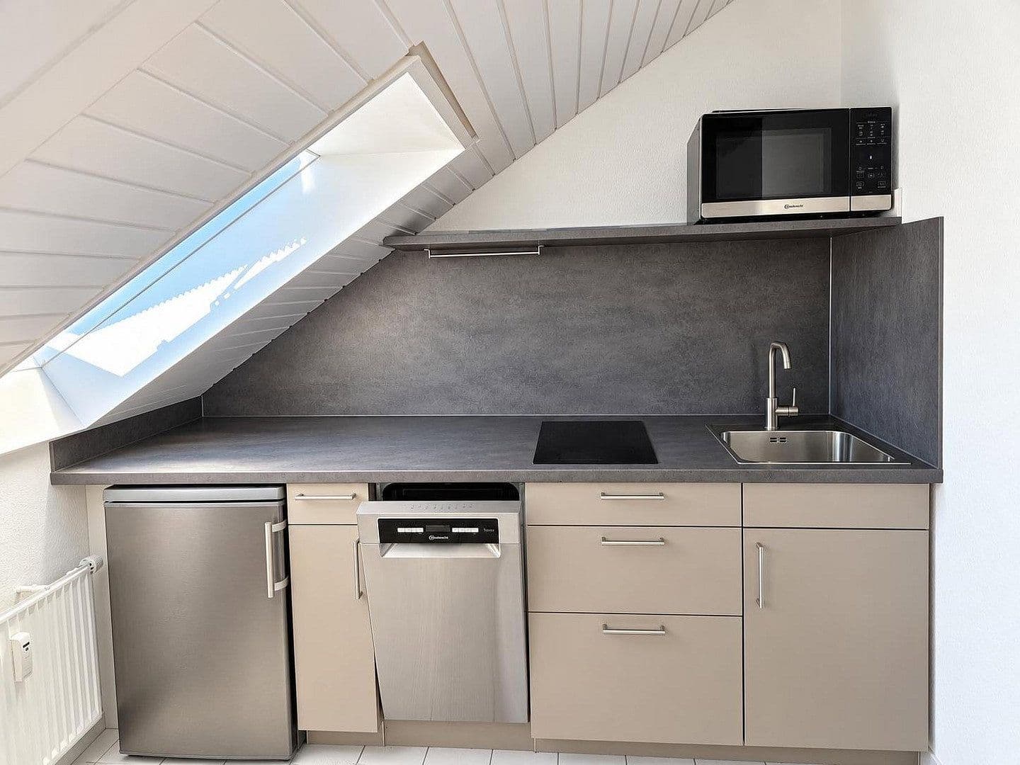 Pronájem bytu 2+1 53 m², Leinfelden-Echterdingen, Bádensko-Württembersko Pronájem bytu 2+1 53 m², Leinfelden-Echterdingen, Bádensko-Württembersko