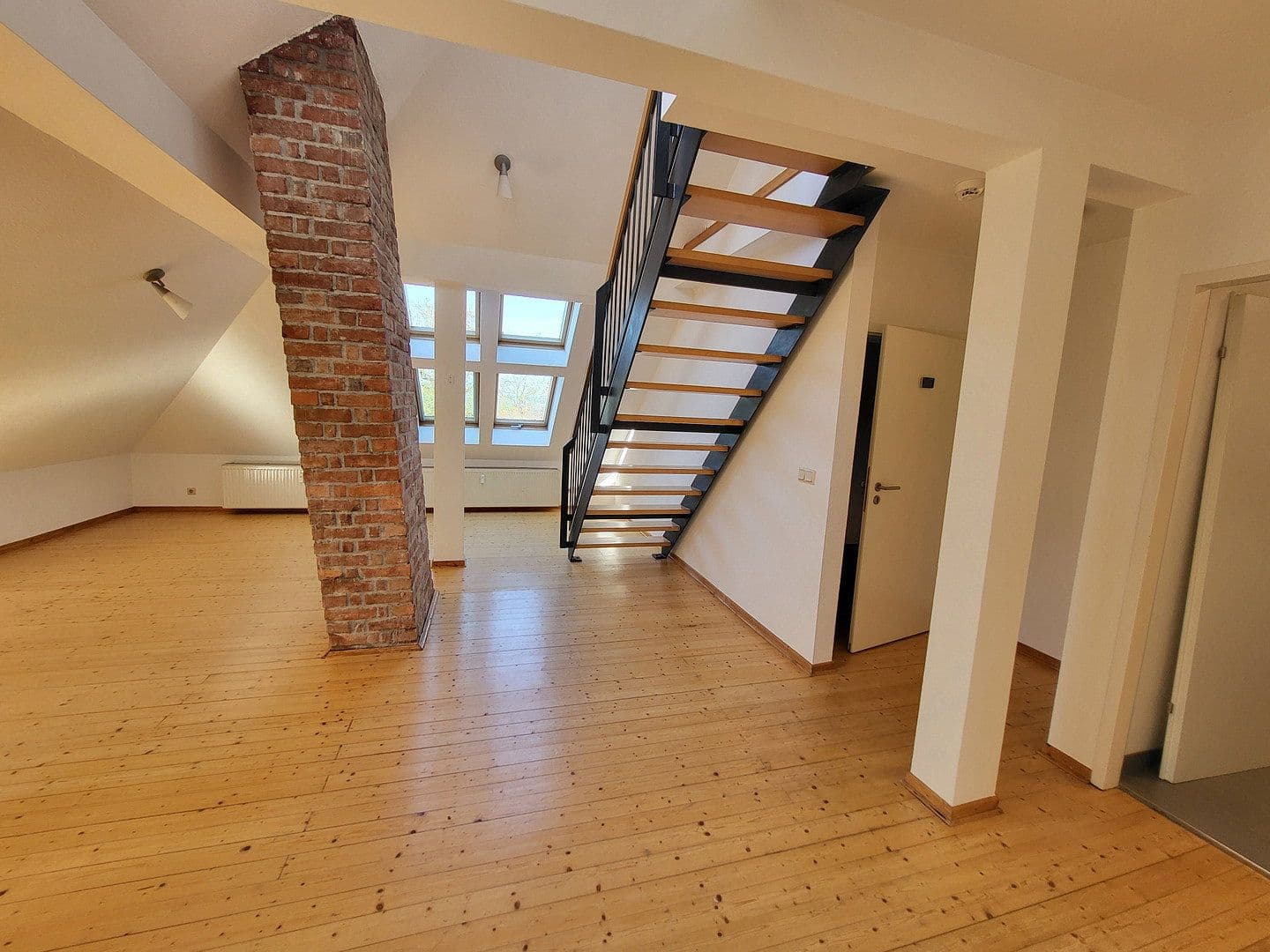 Pronájem bytu 3+1 1 m², Baurat-Gerber-Straße 18, Göttingen, Dolní Sasko Pronájem bytu 3+1 1 m², Baurat-Gerber-Straße 18, Göttingen, Dolní Sasko
