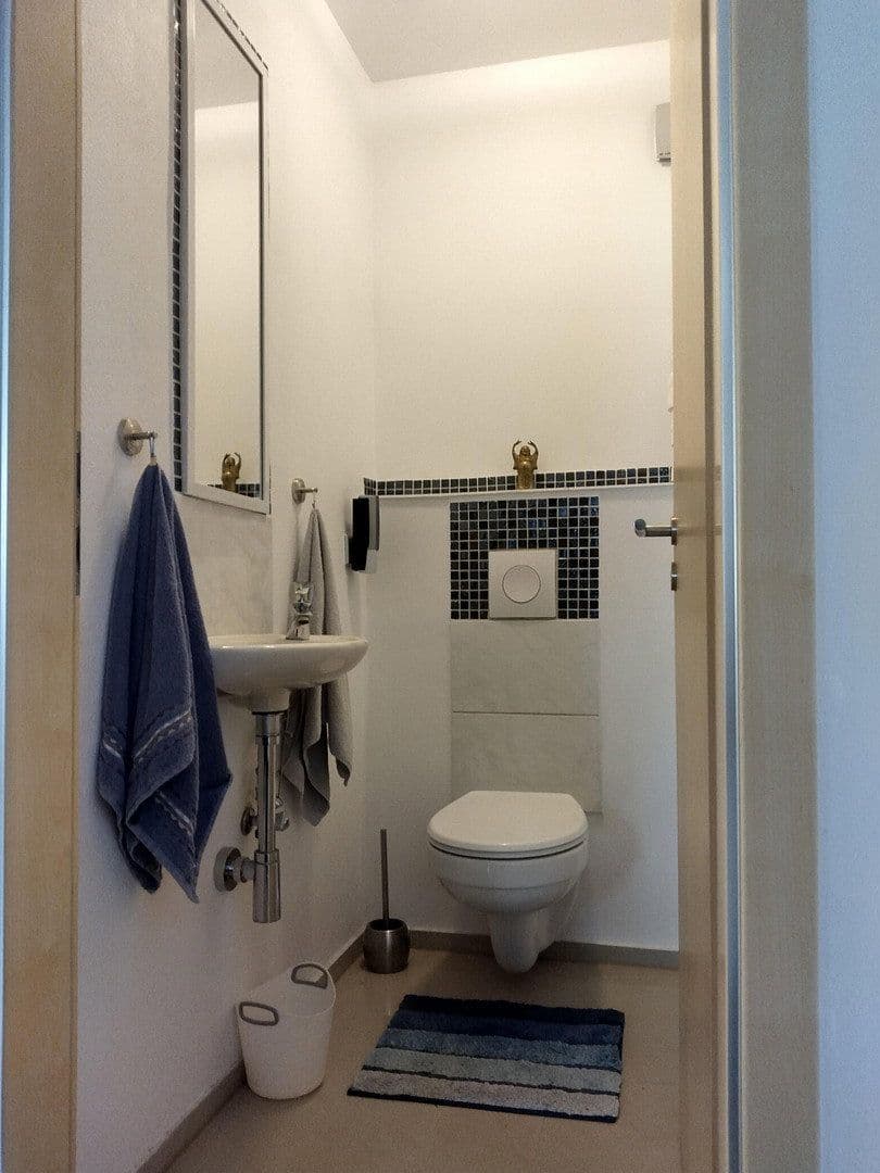 Prodej domu 142 m², pozemek 450 m², Koblenz, Porýní-Falc Prodej domu 142 m², pozemek 450 m², Koblenz, Porýní-Falc