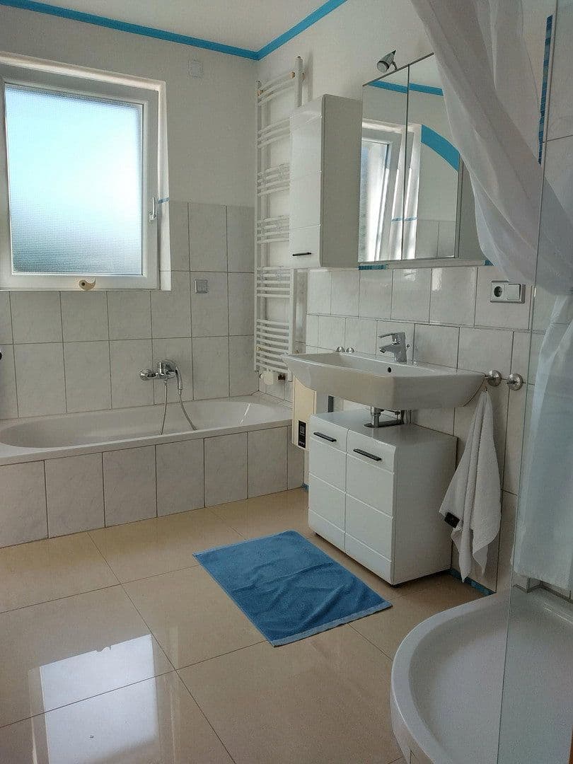 Prodej domu 142 m², pozemek 450 m², Koblenz, Porýní-Falc Prodej domu 142 m², pozemek 450 m², Koblenz, Porýní-Falc