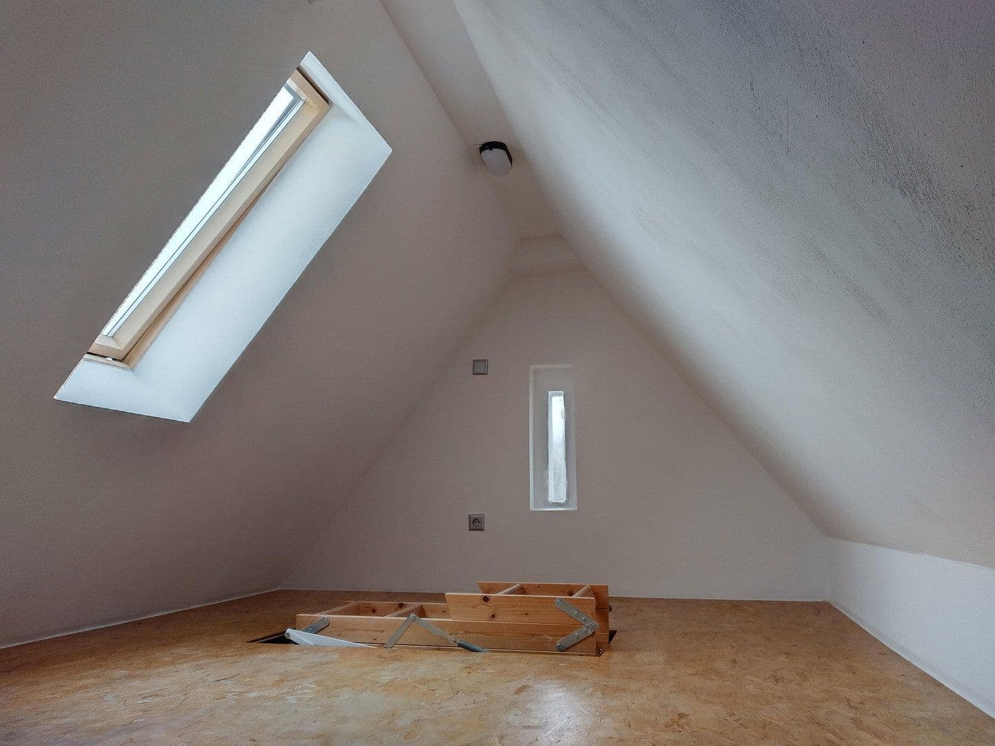 Prodej domu 142 m², pozemek 450 m², Koblenz, Porýní-Falc Prodej domu 142 m², pozemek 450 m², Koblenz, Porýní-Falc