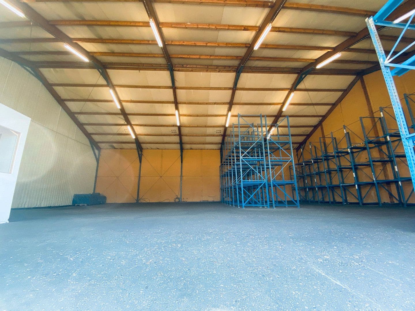Pronájem nebytového prostoru 200 m², Moosburg, Bavorsko Pronájem nebytového prostoru 200 m², Moosburg, Bavorsko