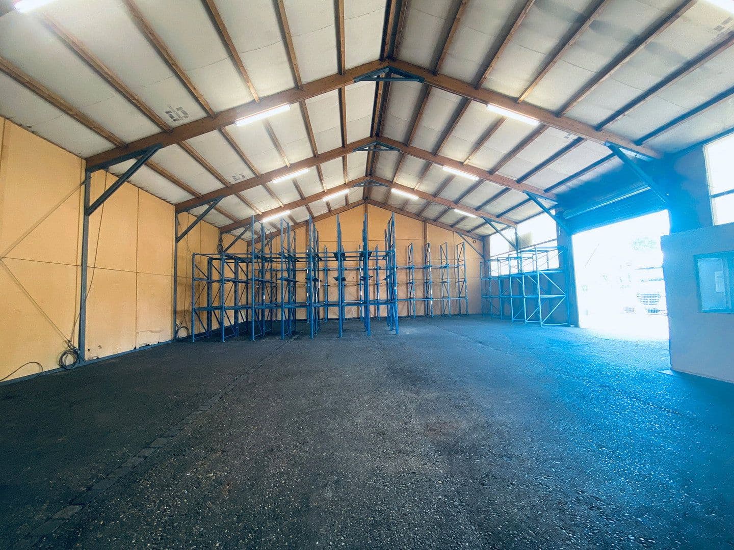 Pronájem nebytového prostoru 200 m², Moosburg, Bavorsko Pronájem nebytového prostoru 200 m², Moosburg, Bavorsko