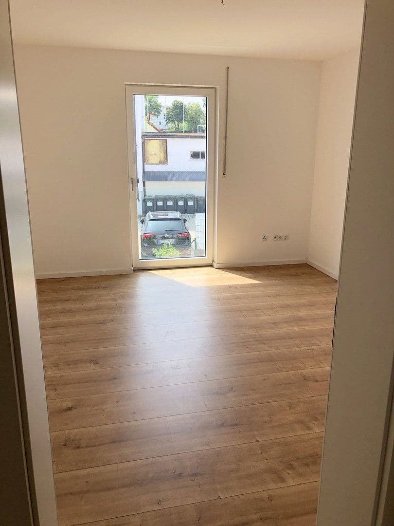Pronájem bytu 4+kk 118 m², Hamppstraße 7b, Au in der Hallertau, Bavorsko Pronájem bytu 4+kk 118 m², Hamppstraße 7b, Au in der Hallertau, Bavorsko