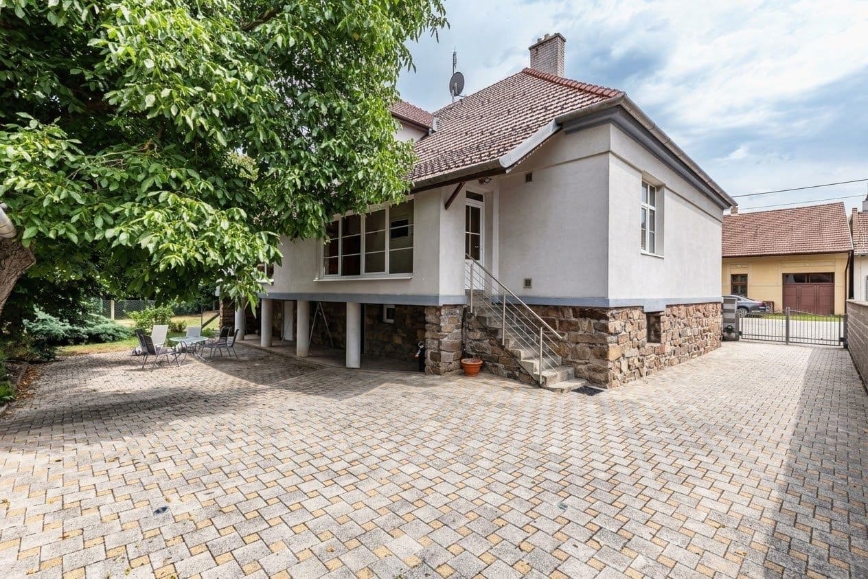 Prodej domu 600 m², pozemek 1.800 m², Borač, Jihomoravský kraj Prodej domu 600 m², pozemek 1.800 m², Borač, Jihomoravský kraj