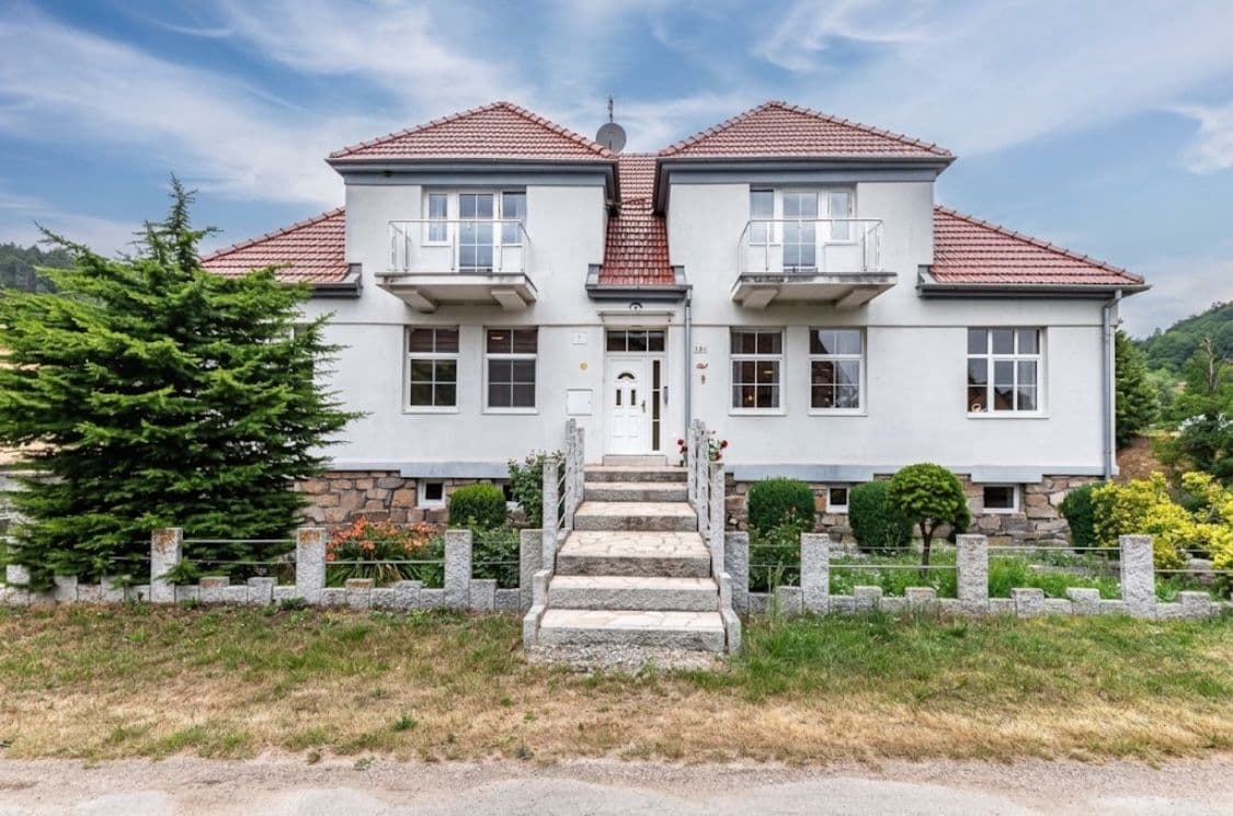 Prodej domu 600 m², pozemek 1.800 m², Borač, Jihomoravský kraj Prodej domu 600 m², pozemek 1.800 m², Borač, Jihomoravský kraj
