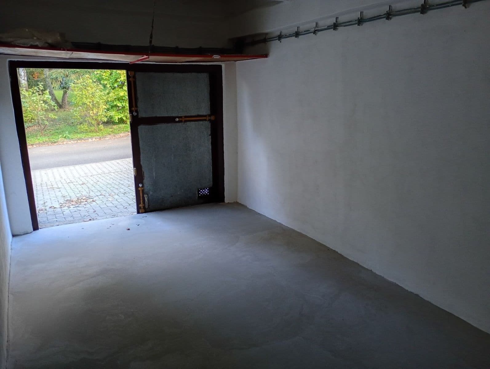 Pronájem garáže 13 m², Karlická, Černošice, Středočeský kraj Pronájem garáže 13 m², Karlická, Černošice, Středočeský kraj