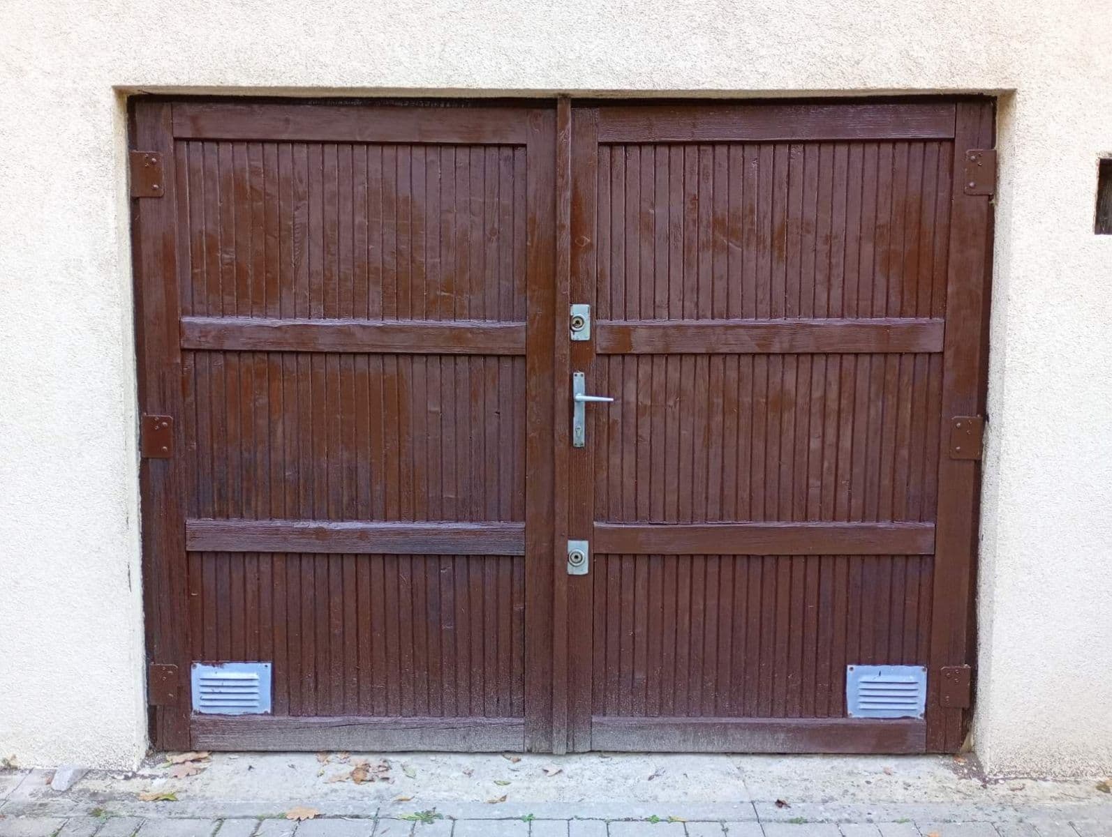 Pronájem garáže 13 m², Karlická, Černošice, Středočeský kraj Pronájem garáže 13 m², Karlická, Černošice, Středočeský kraj