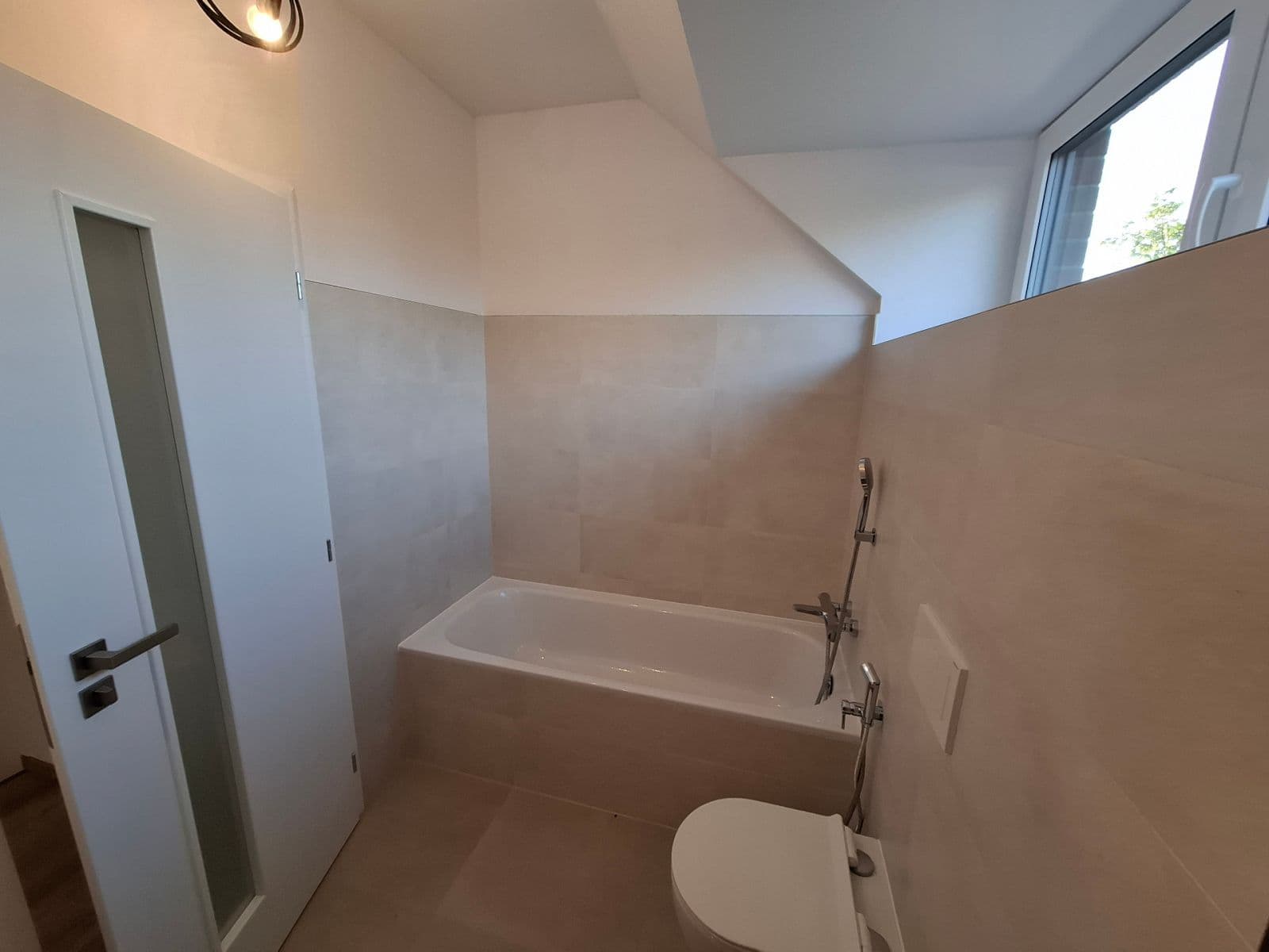 Prodej domu 67 m², pozemek 104 m², Hulická, Praha, Praha Prodej domu 67 m², pozemek 104 m², Hulická, Praha, Praha