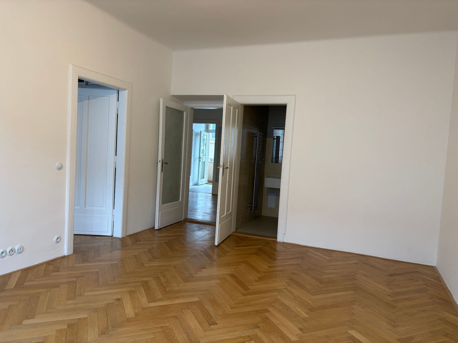 Prodej bytu 3+1 124 m², Velflíkova, Praha, Praha Prodej bytu 3+1 124 m², Velflíkova, Praha, Praha