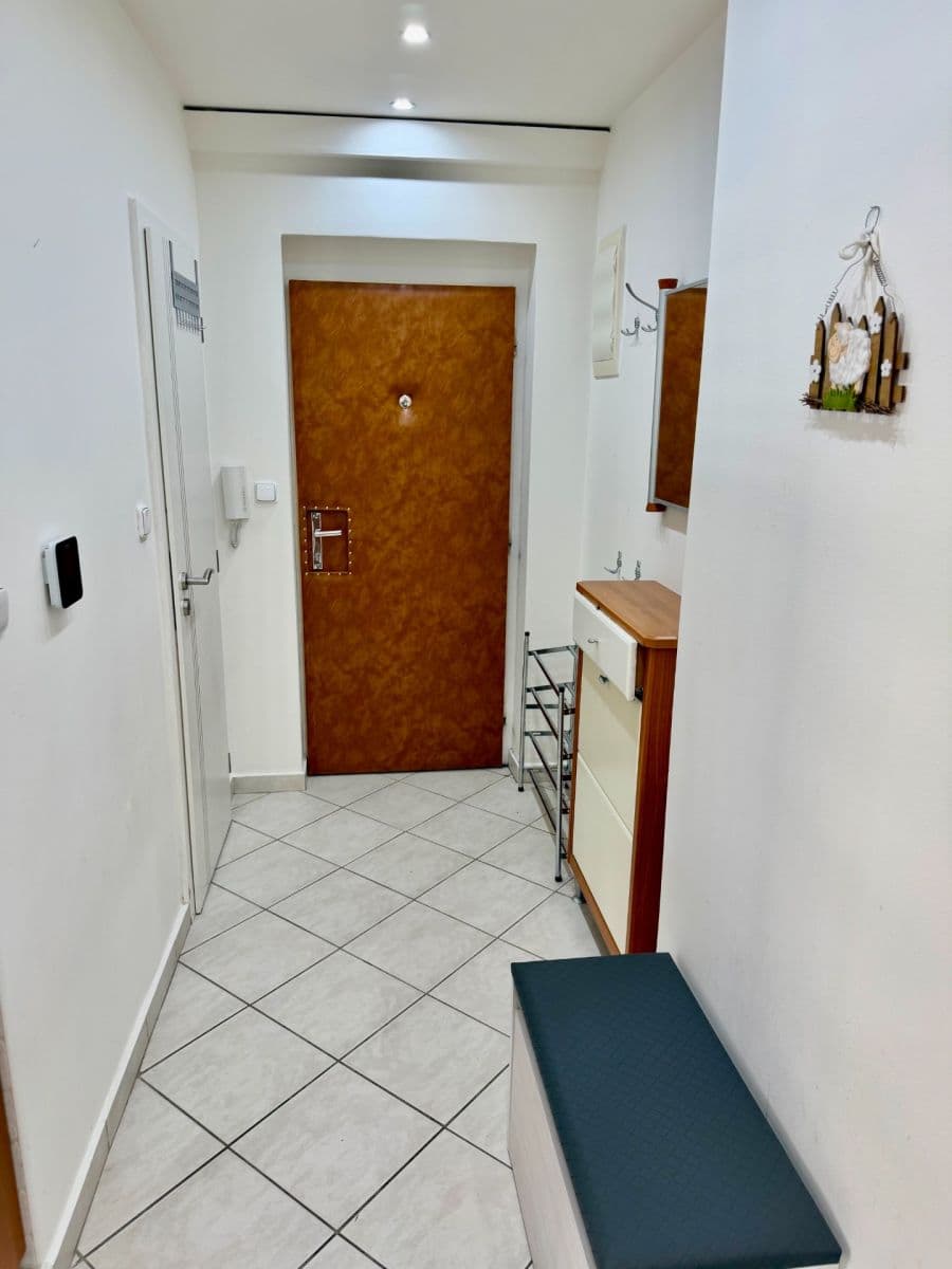 Pronájem bytu 4+kk 104 m², Kvetná, Ružinov, Bratislavský kraj Pronájem bytu 4+kk 104 m², Kvetná, Ružinov, Bratislavský kraj