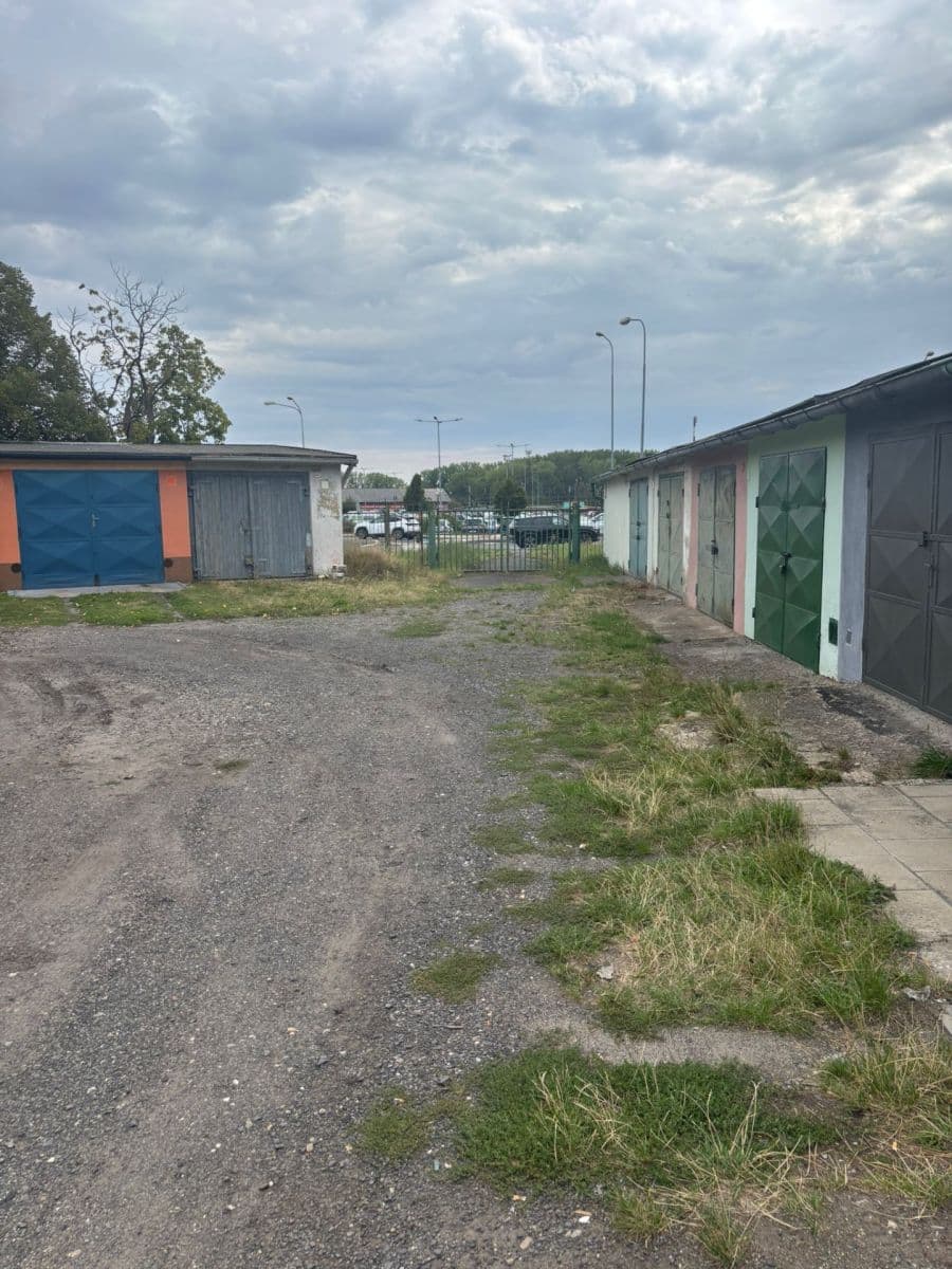 Prodej garáže 21 m², Černovická, Chomutov, Ústecký kraj Prodej garáže 21 m², Černovická, Chomutov, Ústecký kraj