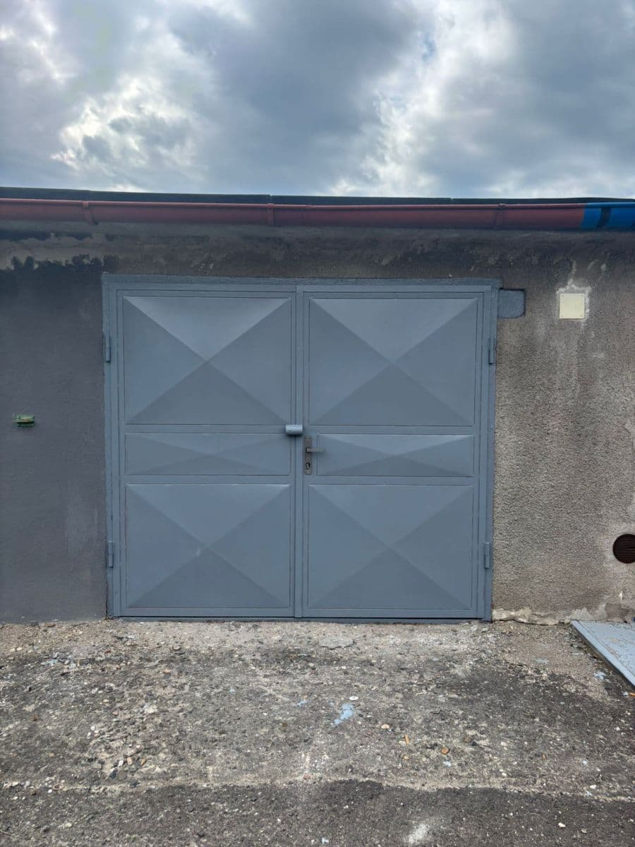 Prodej garáže 21 m², Černovická, Chomutov, Ústecký kraj Prodej garáže 21 m², Černovická, Chomutov, Ústecký kraj