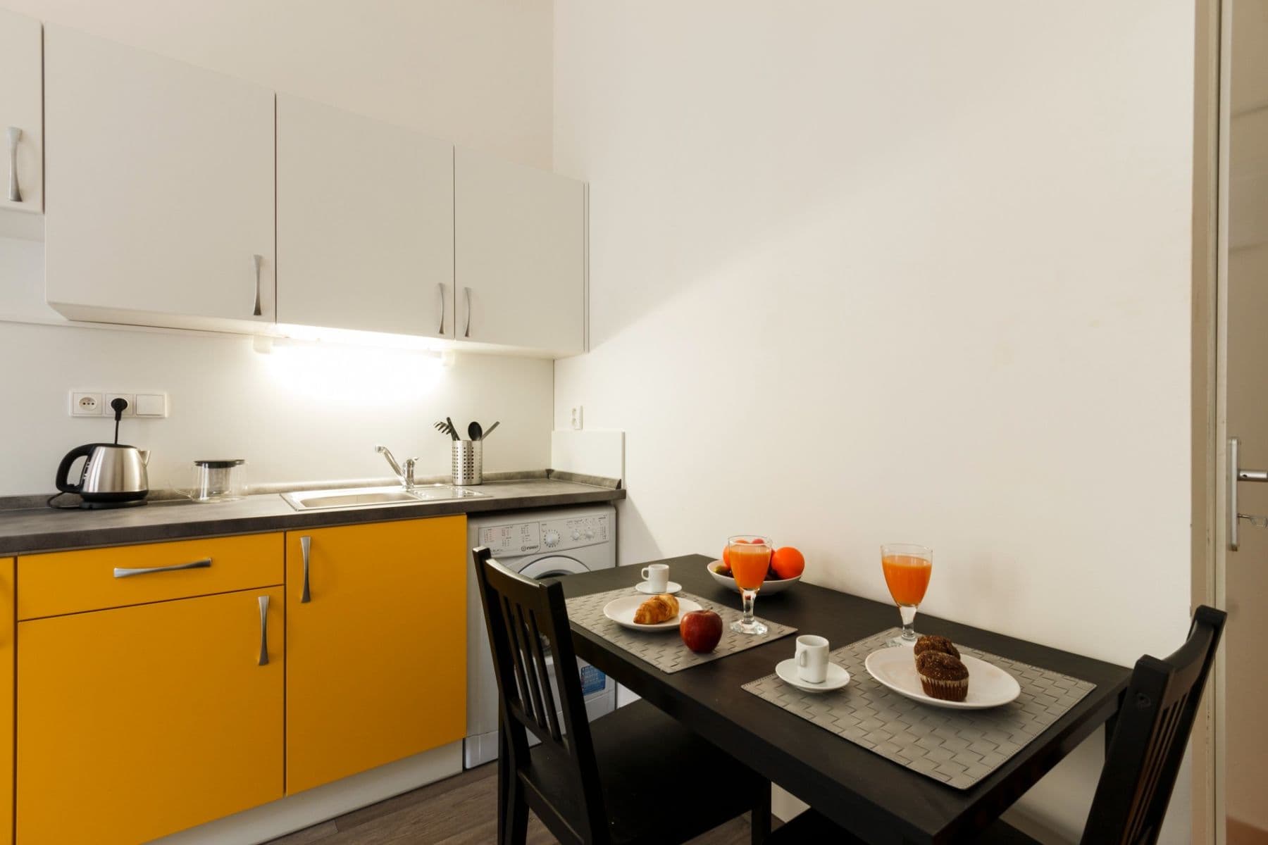 Pronájem bytu 1+kk 300 m², Víta Nejedlého, Praha, Praha Pronájem bytu 1+kk 300 m², Víta Nejedlého, Praha, Praha