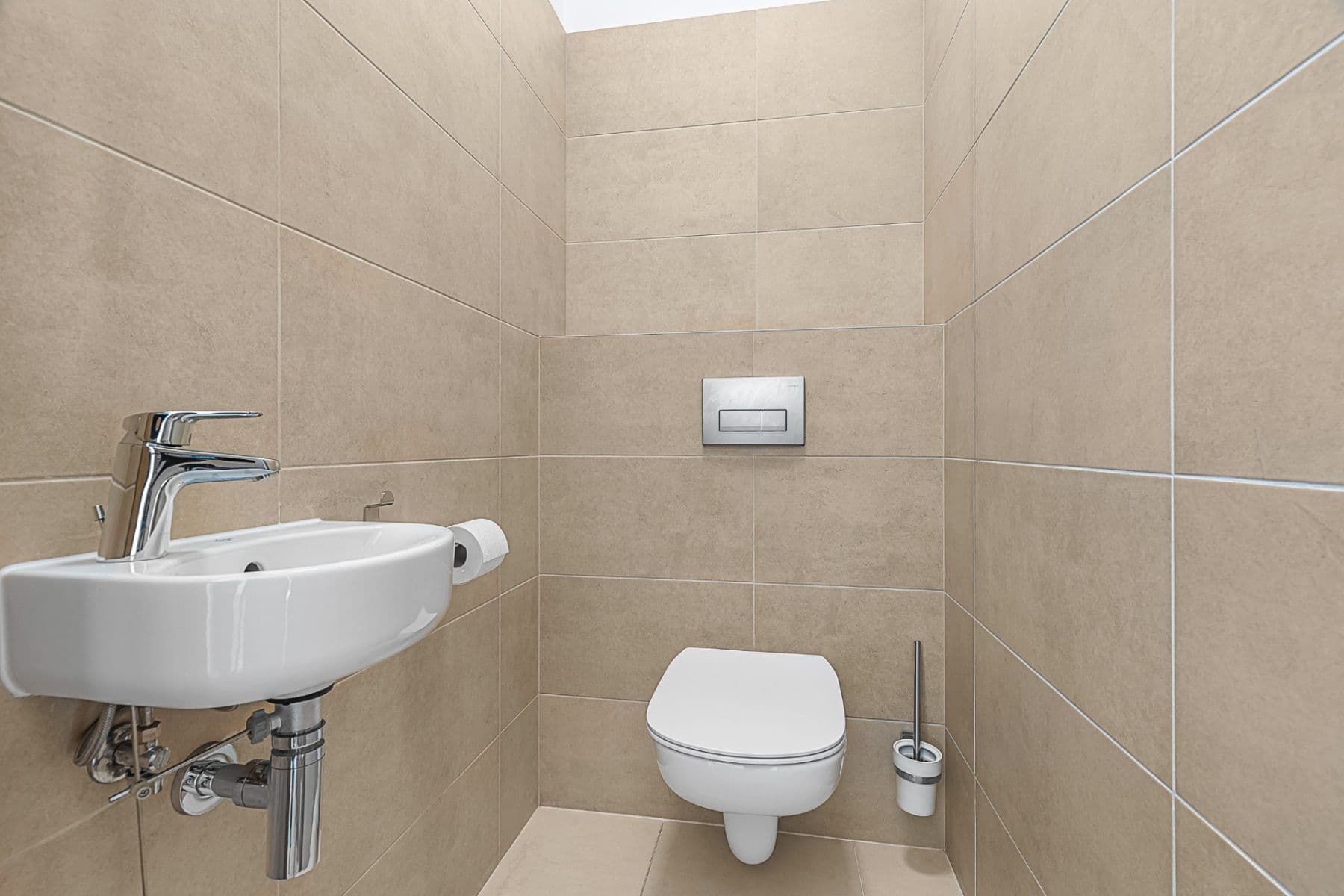 Prodej bytu 4+1 107 m², Fialová, Petržalka, Bratislavský kraj Prodej bytu 4+1 107 m², Fialová, Petržalka, Bratislavský kraj