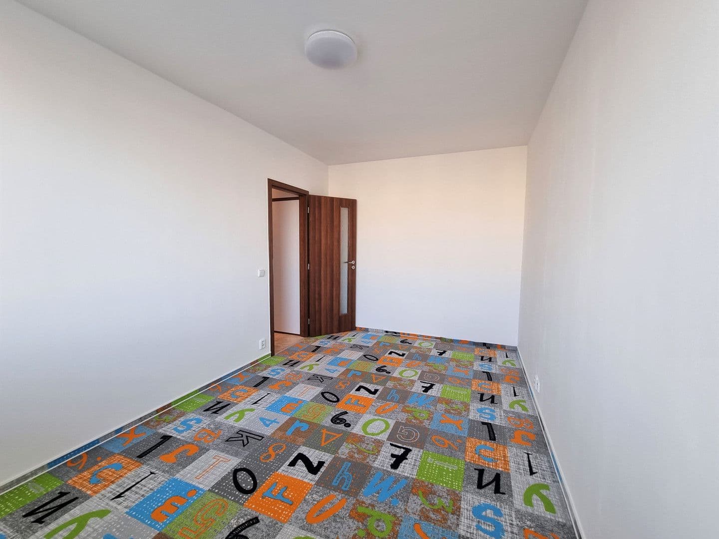 Pronájem bytu 3+1 64 m², Taussigova, Praha, Praha Pronájem bytu 3+1 64 m², Taussigova, Praha, Praha