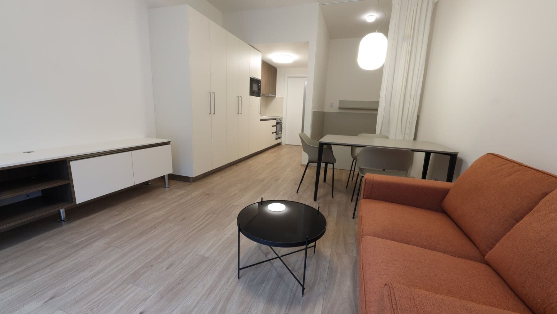 Pronájem bytu 1+kk 38 m², Hartigova, Praha, Praha Pronájem bytu 1+kk 38 m², Hartigova, Praha, Praha