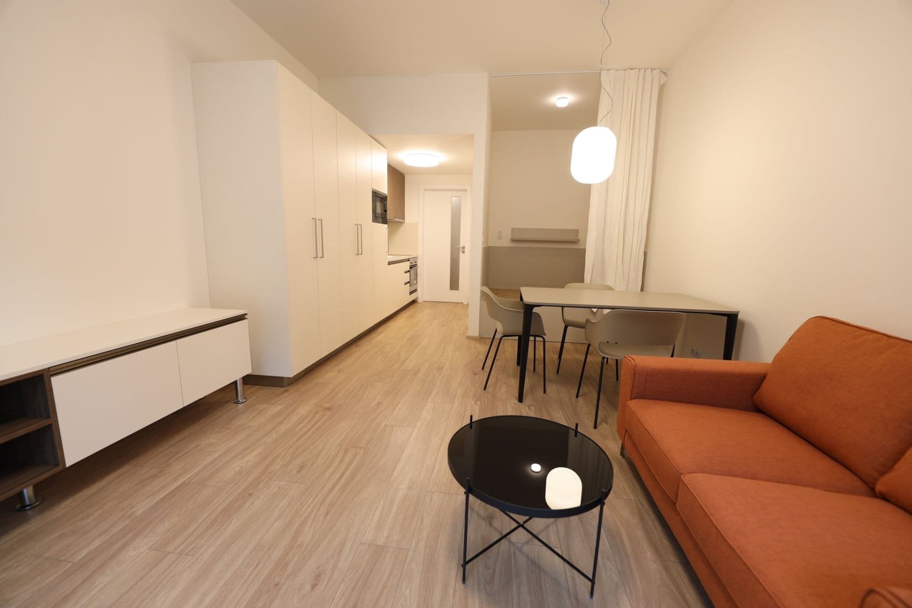Pronájem bytu 1+kk 38 m², Hartigova, Praha, Praha Pronájem bytu 1+kk 38 m², Hartigova, Praha, Praha