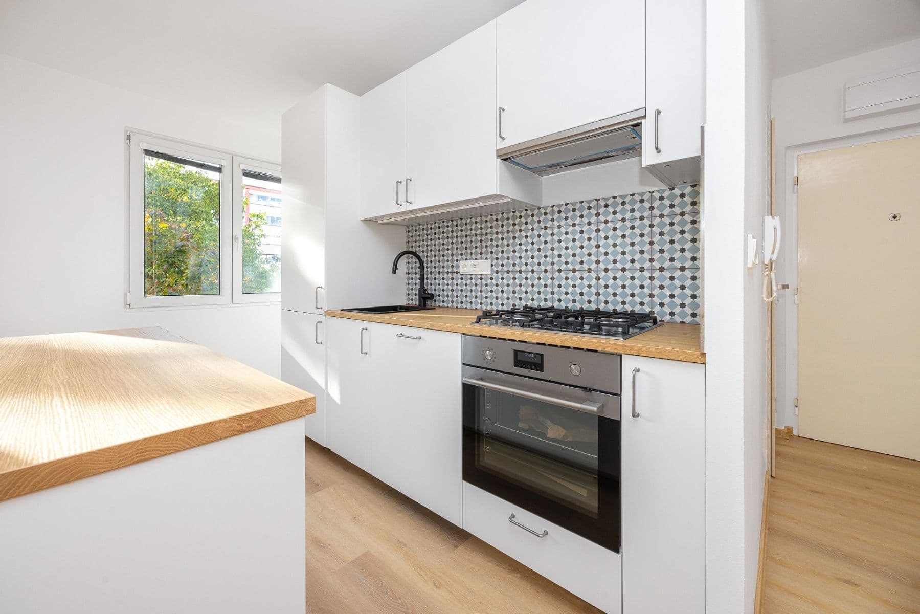 Prodej bytu 3+kk 62 m², Ohrazenická, Pardubice, Pardubický kraj Prodej bytu 3+kk 62 m², Ohrazenická, Pardubice, Pardubický kraj
