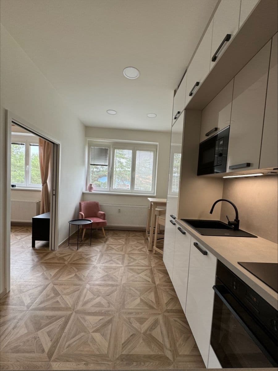 Prodej bytu 2+kk 42 m², Čihákova, Praha, Praha Prodej bytu 2+kk 42 m², Čihákova, Praha, Praha