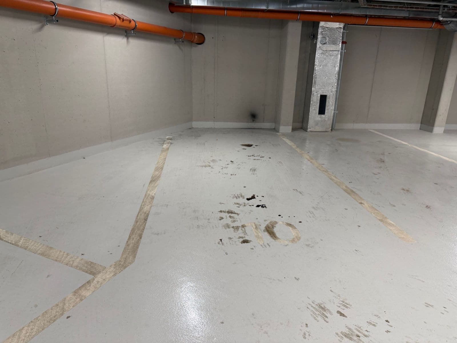Pronájem garáže 16 m², Krymská, Praha, Praha Pronájem garáže 16 m², Krymská, Praha, Praha