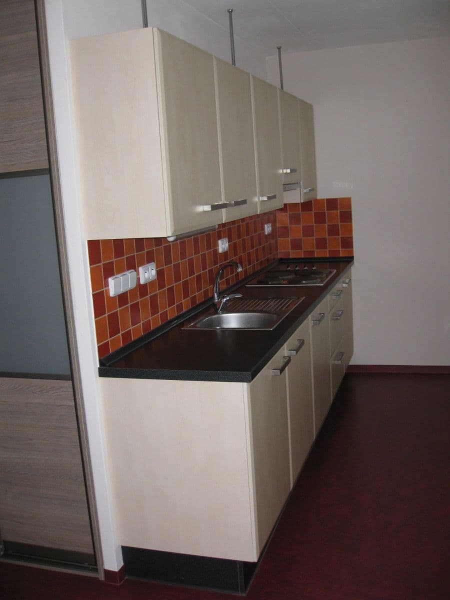 Pronájem bytu 1+kk 27 m², Vitry, Kladno, Středočeský kraj Pronájem bytu 1+kk 27 m², Vitry, Kladno, Středočeský kraj