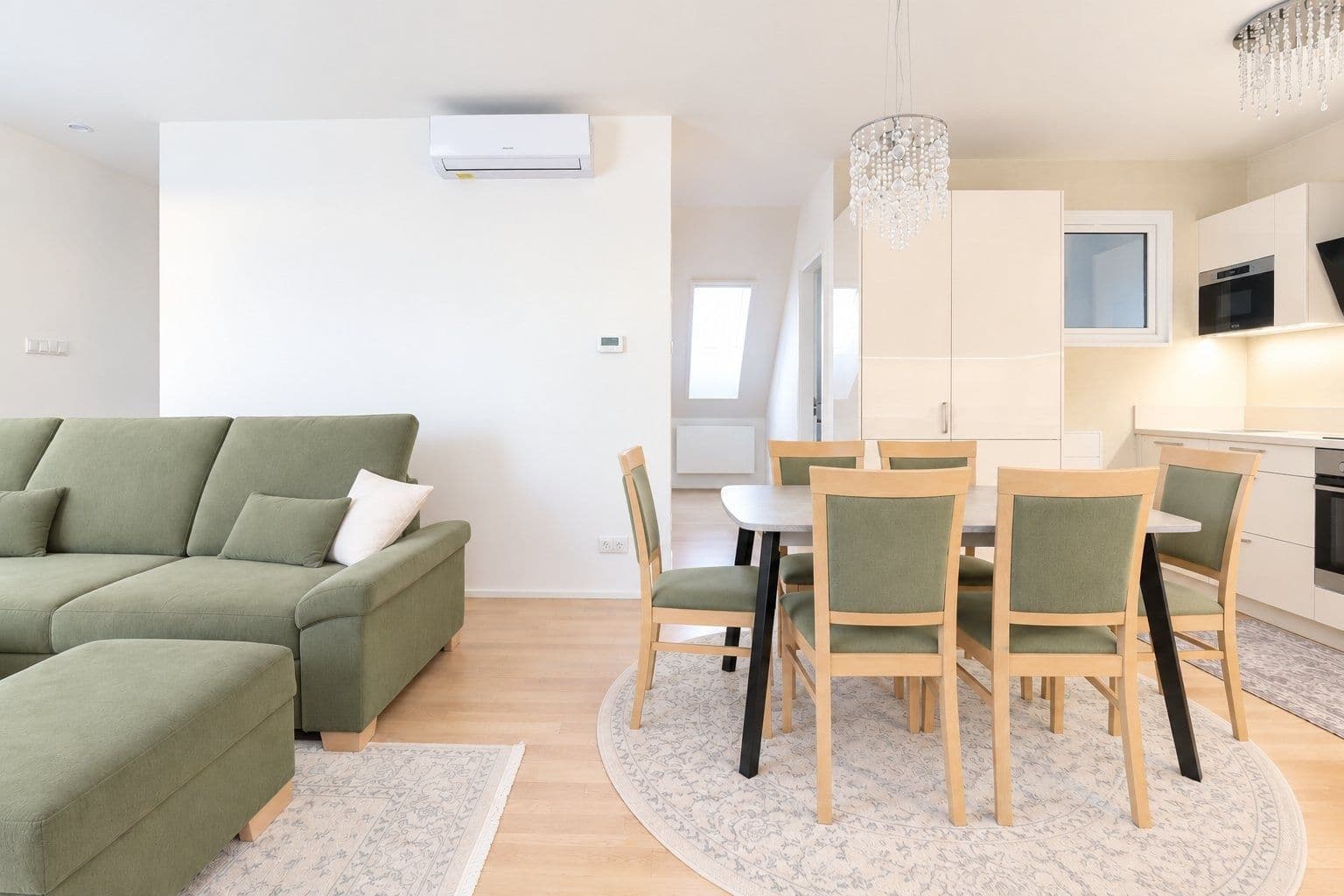 Pronájem bytu 4+kk 93 m², Urxova, Praha, Praha Pronájem bytu 4+kk 93 m², Urxova, Praha, Praha