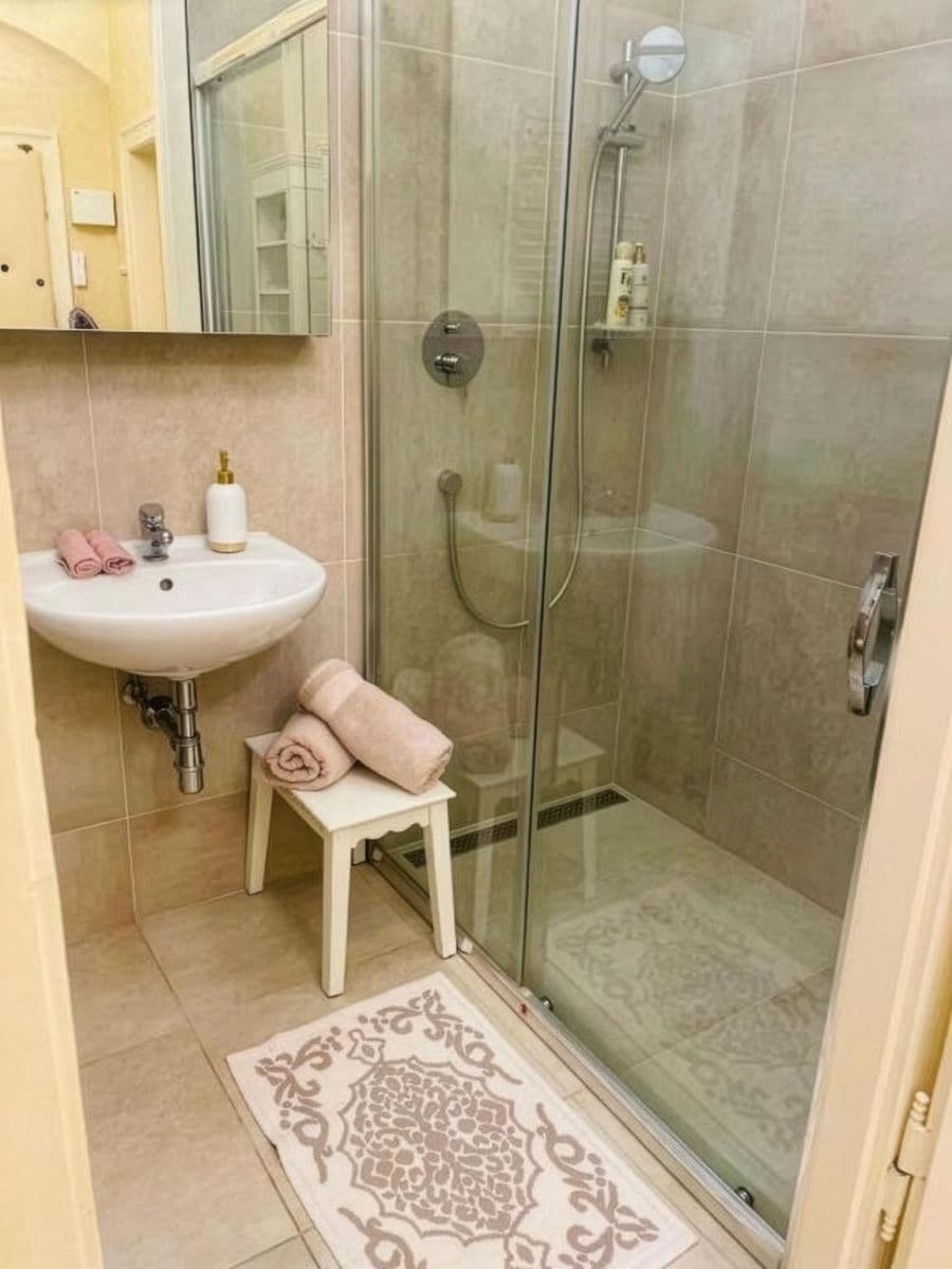 Pronájem bytu 77 m², Nitranská, Praha, Praha Pronájem bytu 77 m², Nitranská, Praha, Praha