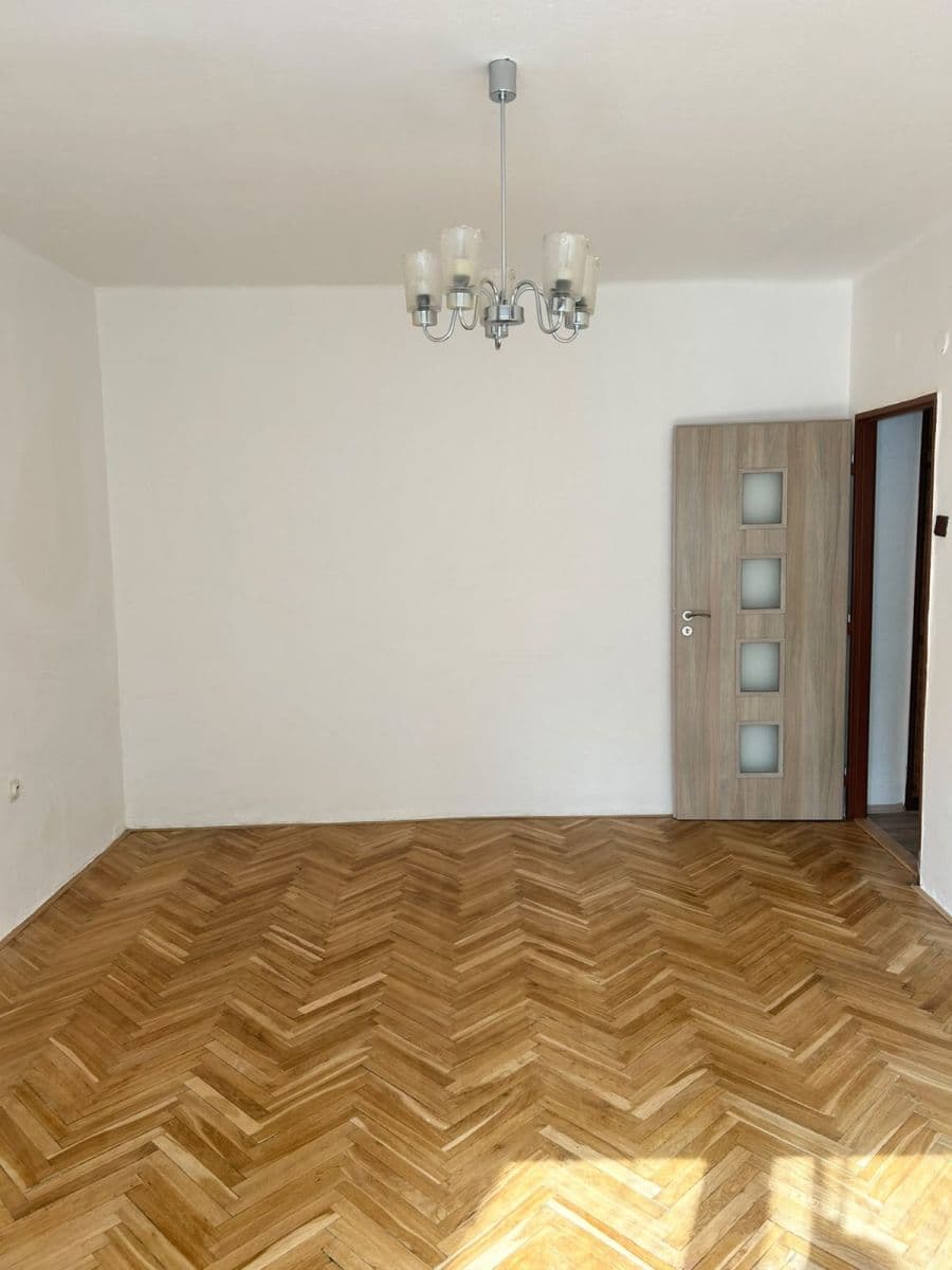 Pronájem bytu 2+1 52 m², Malovická, Praha, Praha Pronájem bytu 2+1 52 m², Malovická, Praha, Praha