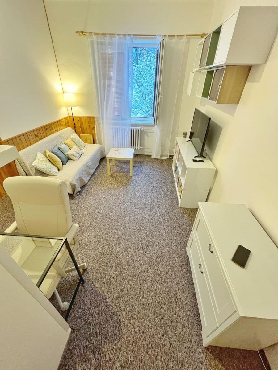 Pronájem bytu 1+1 38 m², Garážní, Ostrava, Moravskoslezský kraj Pronájem bytu 1+1 38 m², Garážní, Ostrava, Moravskoslezský kraj