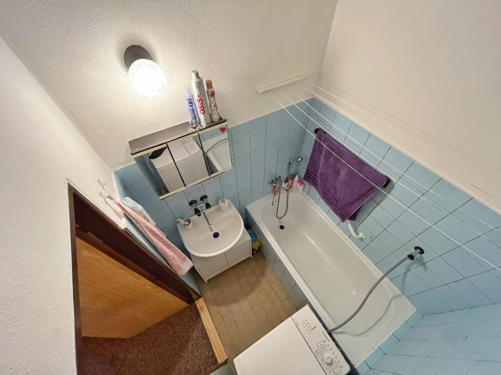 Pronájem bytu 1+1 38 m², Garážní, Ostrava, Moravskoslezský kraj Pronájem bytu 1+1 38 m², Garážní, Ostrava, Moravskoslezský kraj
