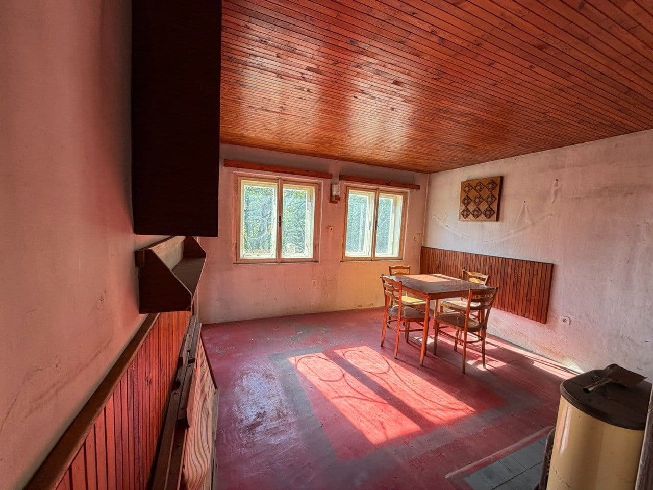 Prodej chaty, chalupy 66 m², pozemek 1.033 m², Jílové u Prahy, Středočeský kraj Prodej chaty, chalupy 66 m², pozemek 1.033 m², Jílové u Prahy, Středočeský kraj