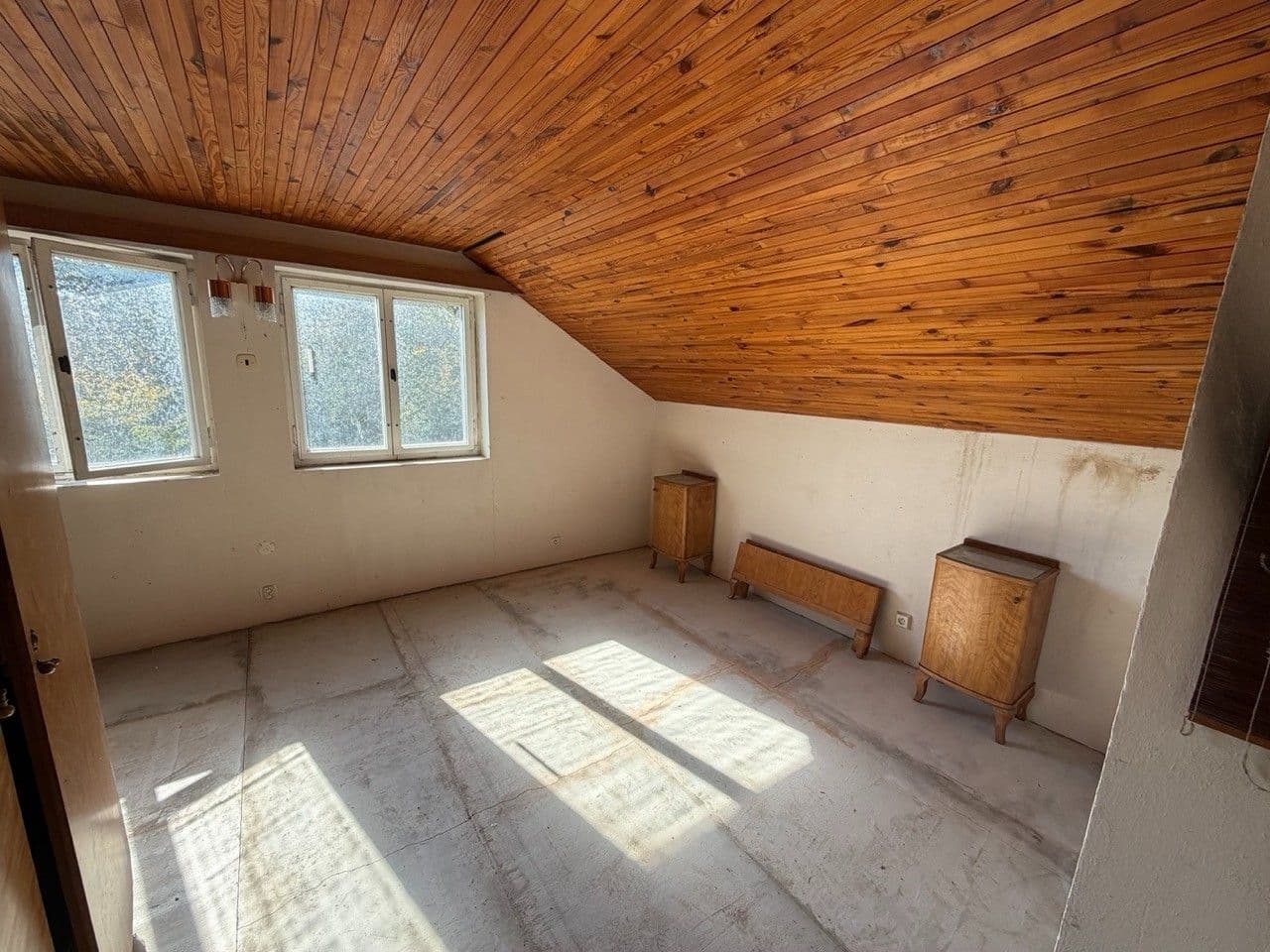 Prodej chaty, chalupy 66 m², pozemek 1.033 m², Jílové u Prahy, Středočeský kraj Prodej chaty, chalupy 66 m², pozemek 1.033 m², Jílové u Prahy, Středočeský kraj