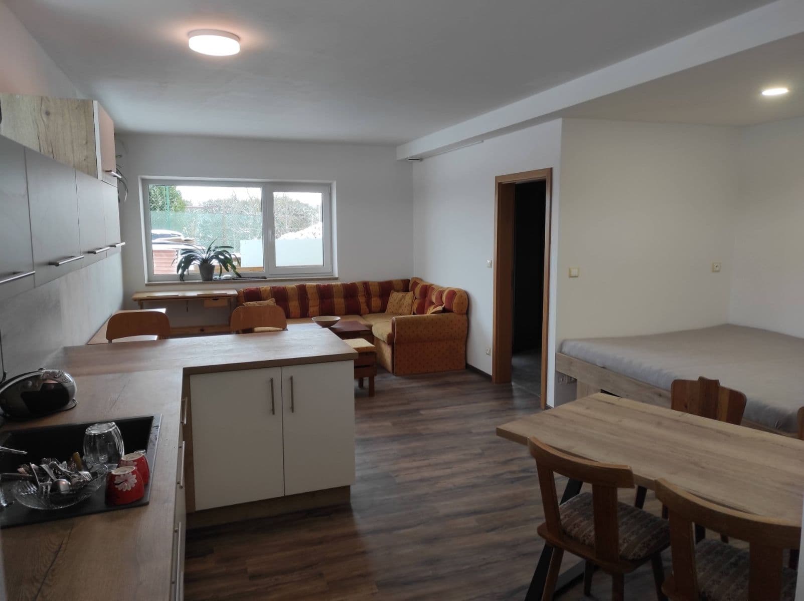 Pronájem bytu 1+kk 38 m², Podkomorská, Brno, Jihomoravský kraj Pronájem bytu 1+kk 38 m², Podkomorská, Brno, Jihomoravský kraj