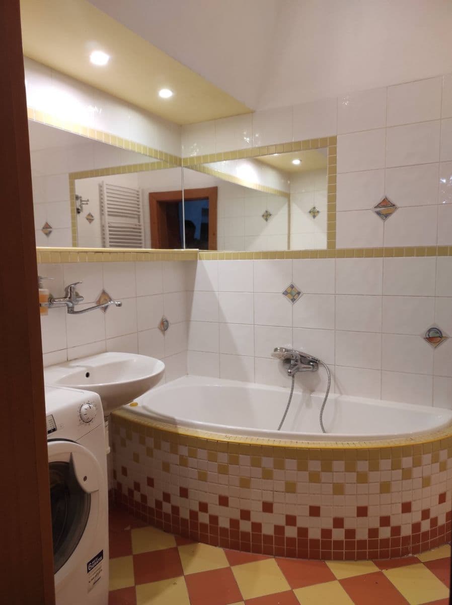 Pronájem bytu 5+kk 111 m², Štefánikova, Brno, Jihomoravský kraj Pronájem bytu 5+kk 111 m², Štefánikova, Brno, Jihomoravský kraj