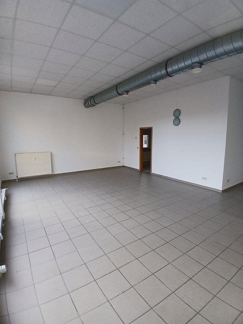Pronájem kanceláře 115 m², Porsestr. 3, Dessau-Rosslau, Sasko-Anhaltsko Pronájem kanceláře 115 m², Porsestr. 3, Dessau-Rosslau, Sasko-Anhaltsko
