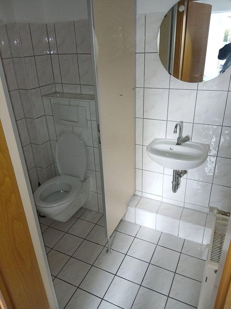 Pronájem kanceláře 115 m², Porsestr. 3, Dessau-Rosslau, Sasko-Anhaltsko Pronájem kanceláře 115 m², Porsestr. 3, Dessau-Rosslau, Sasko-Anhaltsko