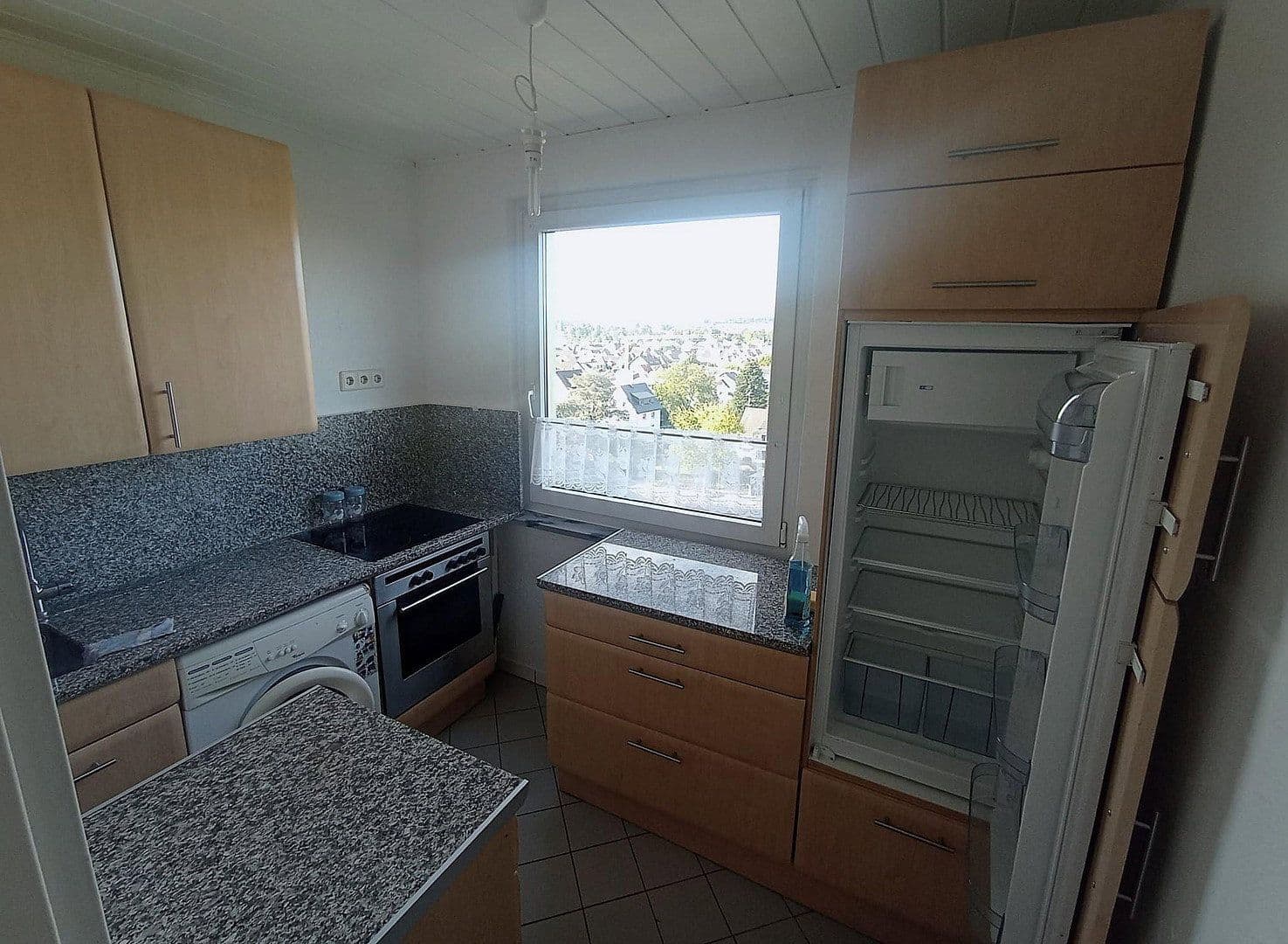 Pronájem bytu 2+1 56 m², Am Kreuzstein, Maintal, Hessen Pronájem bytu 2+1 56 m², Am Kreuzstein, Maintal, Hessen