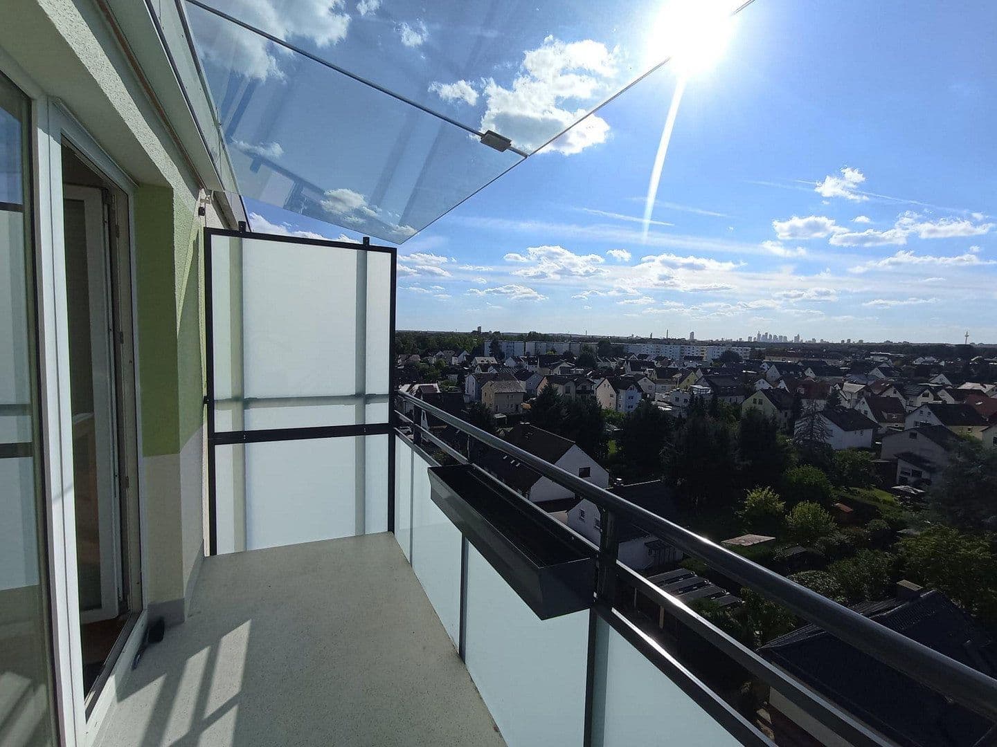 Pronájem bytu 2+1 56 m², Am Kreuzstein, Maintal, Hessen Pronájem bytu 2+1 56 m², Am Kreuzstein, Maintal, Hessen