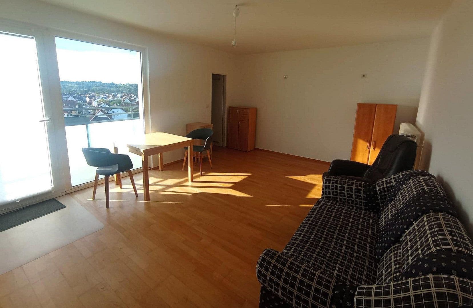 Pronájem bytu 2+1 56 m², Am Kreuzstein, Maintal, Hessen Pronájem bytu 2+1 56 m², Am Kreuzstein, Maintal, Hessen
