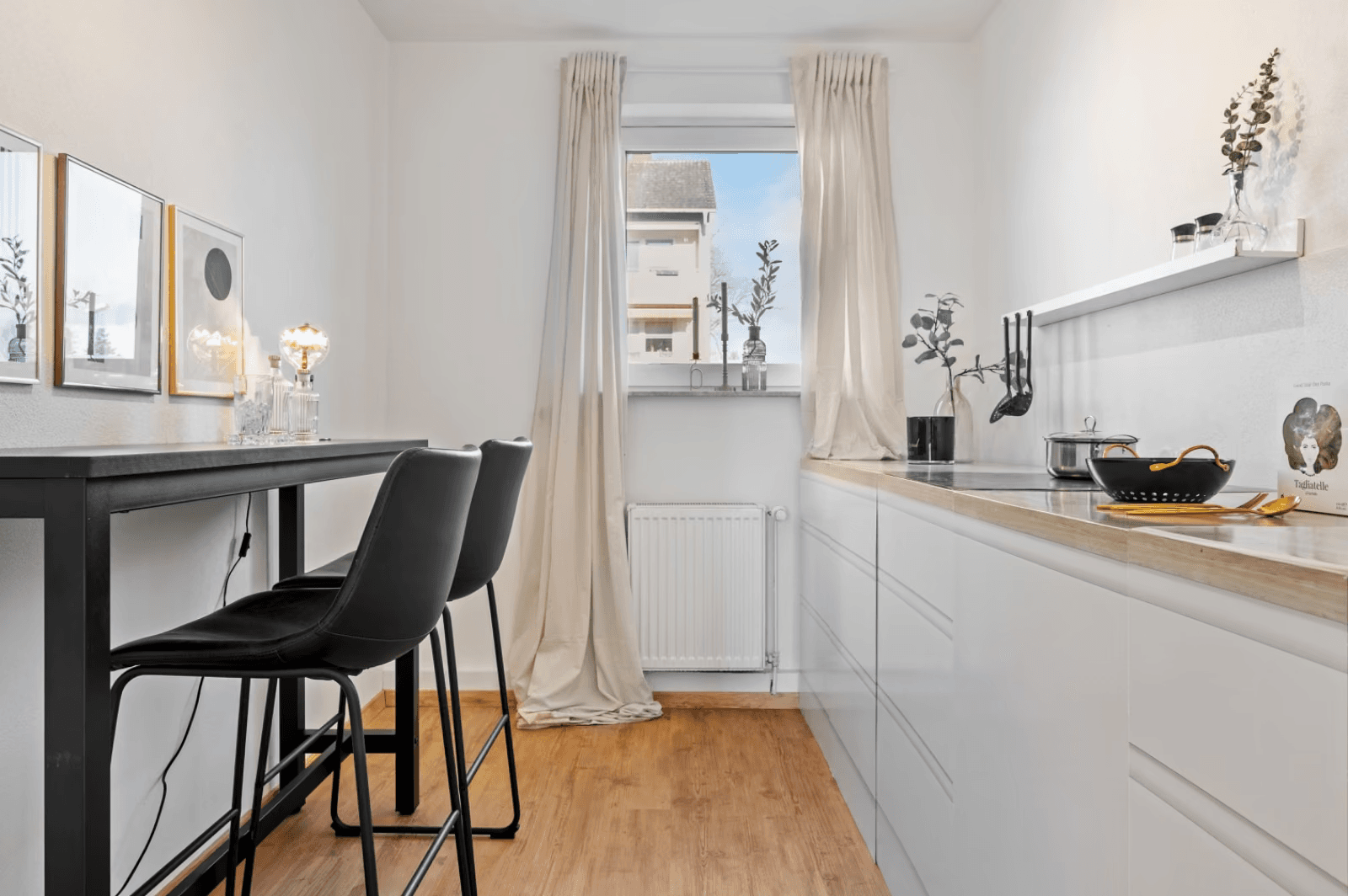 Pronájem bytu 3+1 90 m², Frankfurt am Main - Nieder-Eschbach, Hessen Pronájem bytu 3+1 90 m², Frankfurt am Main - Nieder-Eschbach, Hessen