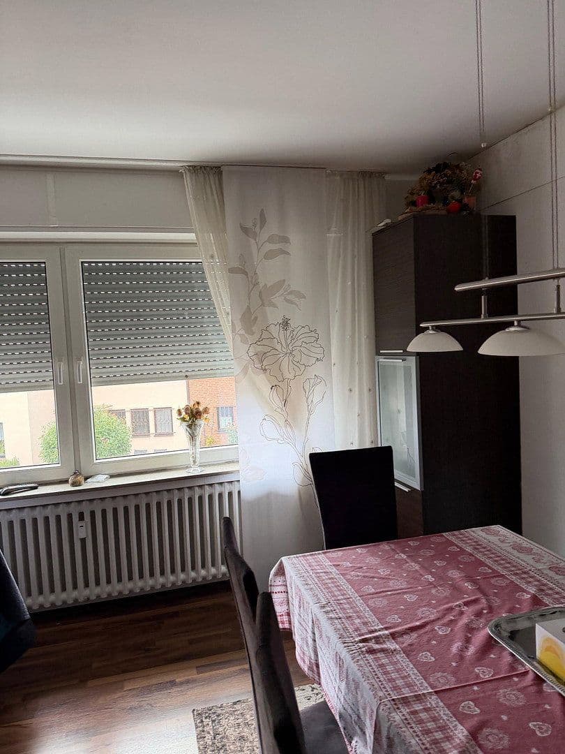 Pronájem bytu 3+1 76 m², Münstergarten 71, Bornheim, Severní Porýní-Vestfálsko Pronájem bytu 3+1 76 m², Münstergarten 71, Bornheim, Severní Porýní-Vestfálsko